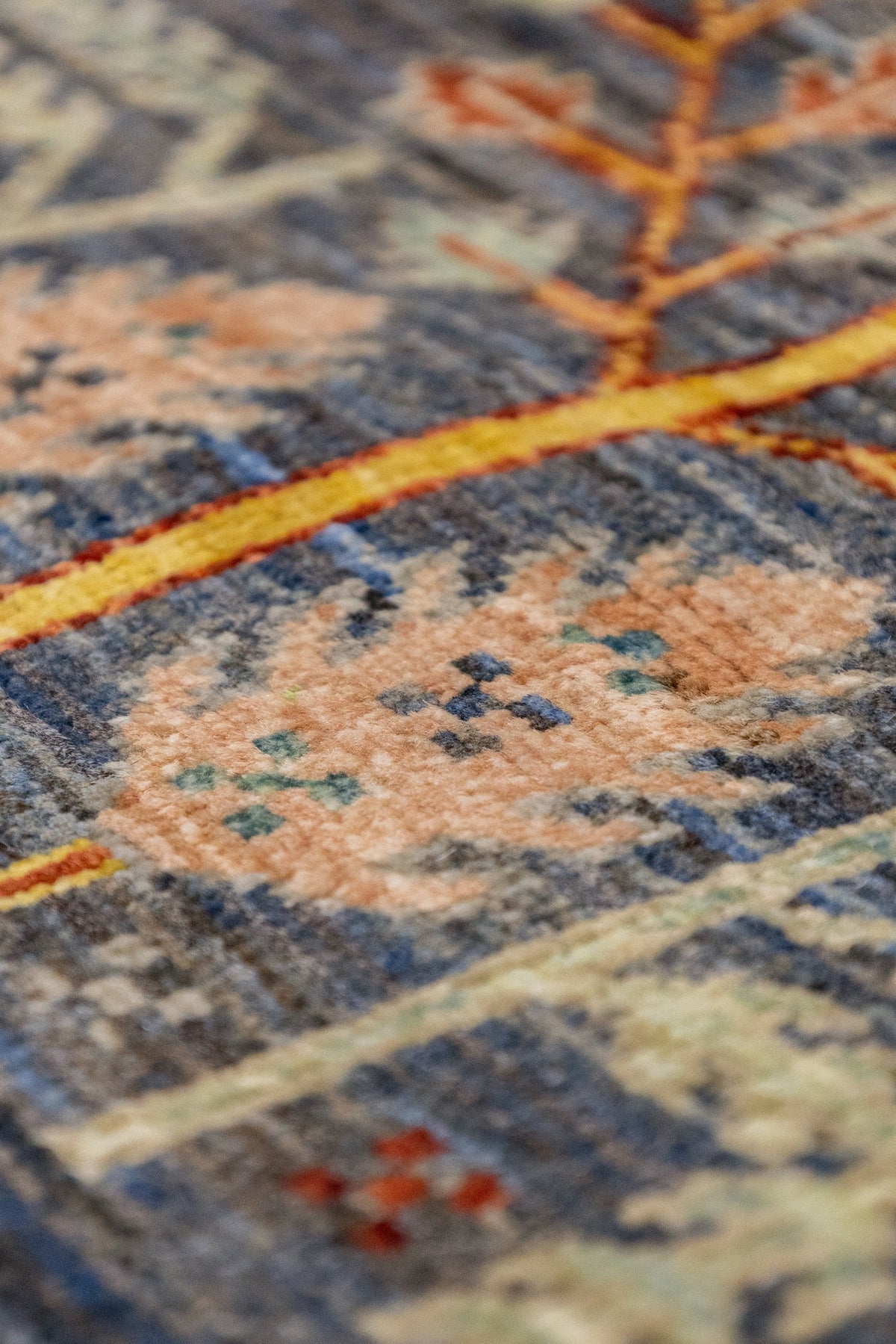 Bakshaish Willow Handwoven Tribal Rug, J89318