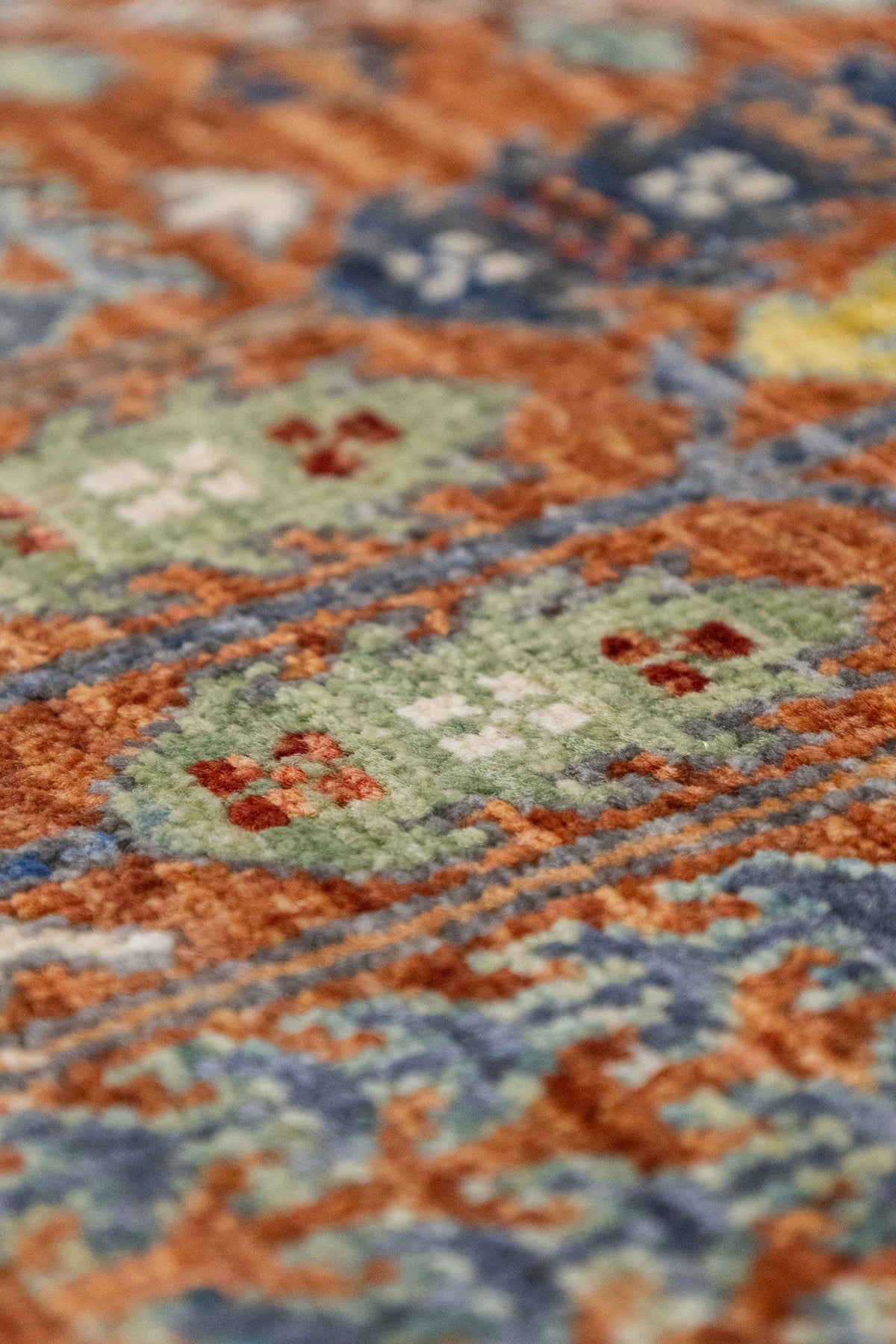 Bakshaish Willow Handwoven Tribal Rug, J89333