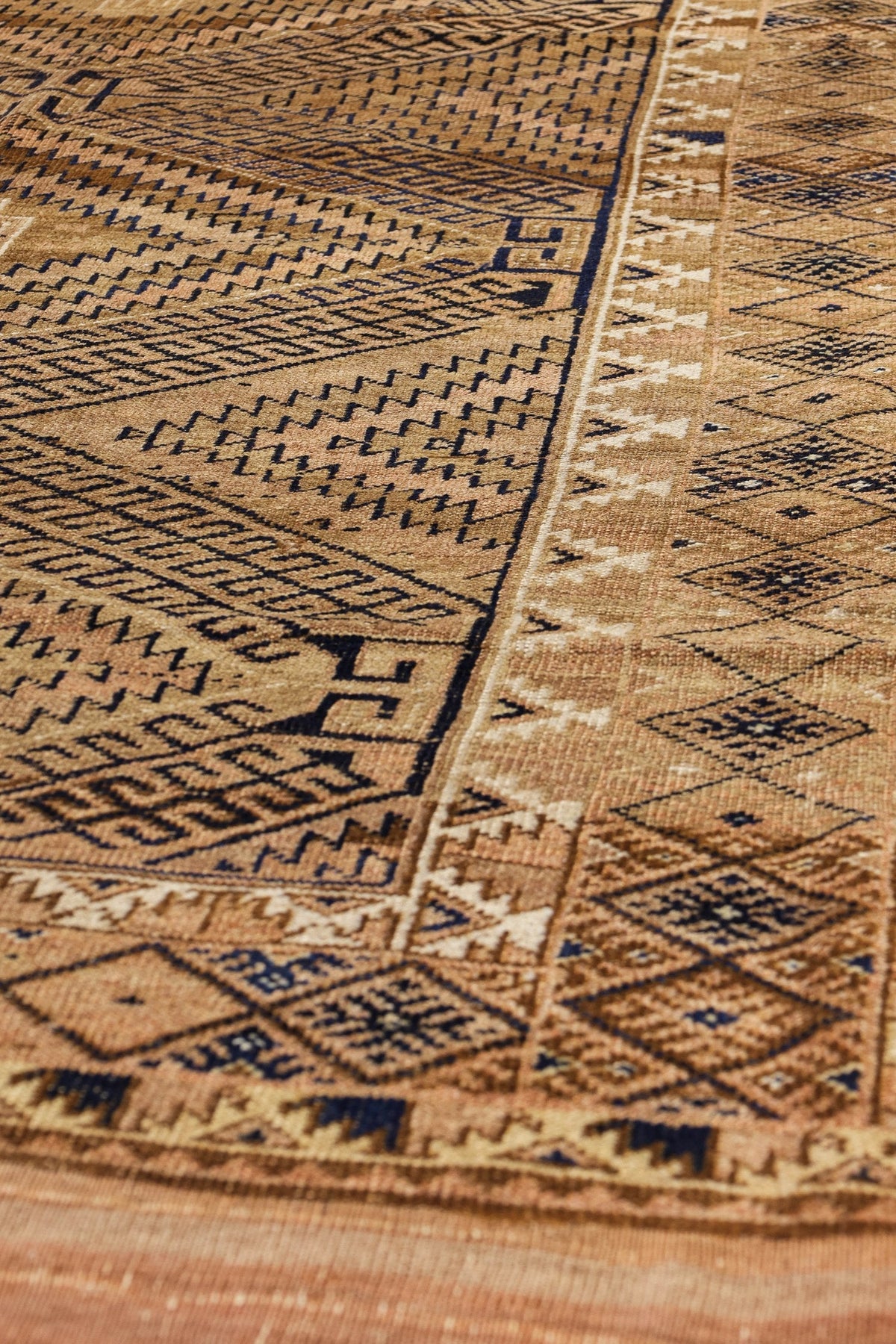 Vintage Baluch Handwoven Tribal Rug, J79412
