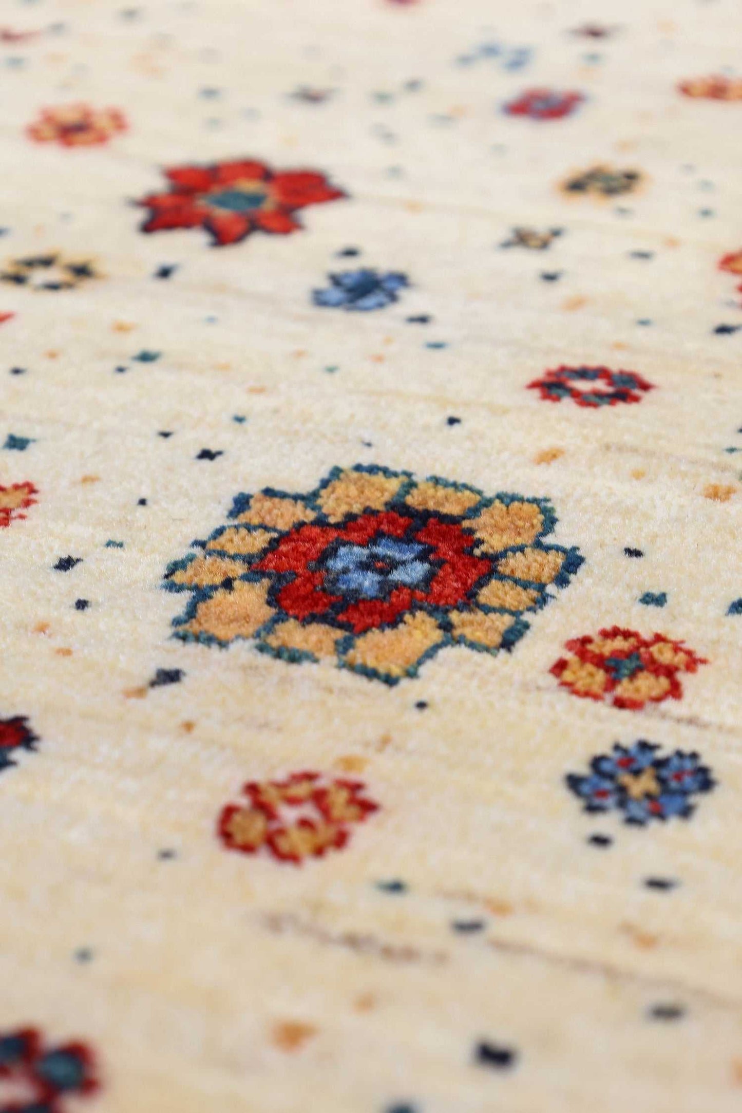 Daisy Gabbeh Handwoven Tribal Rug, J78725