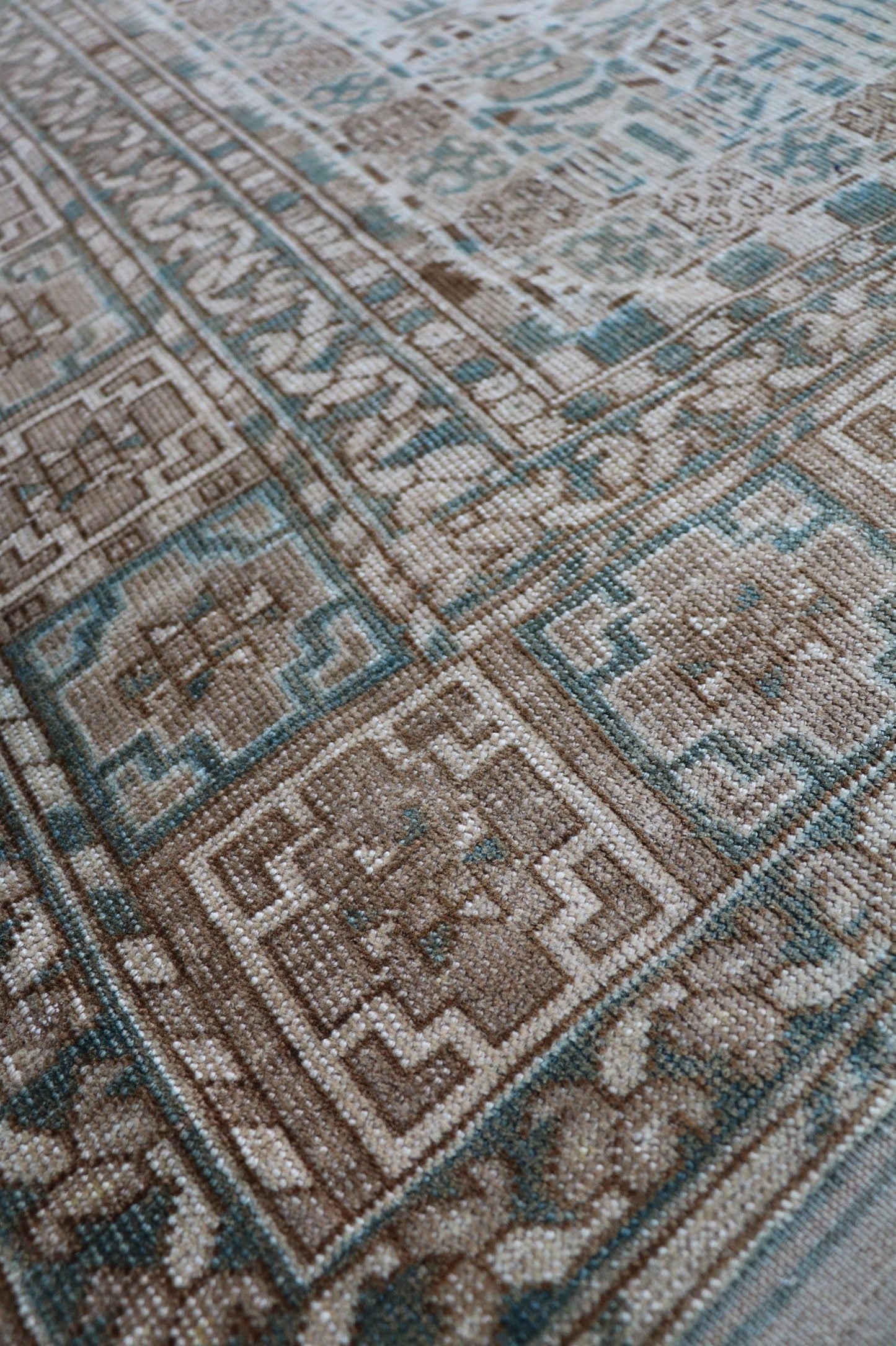 Vintage Ersari Handwoven Tribal Rug, J67469