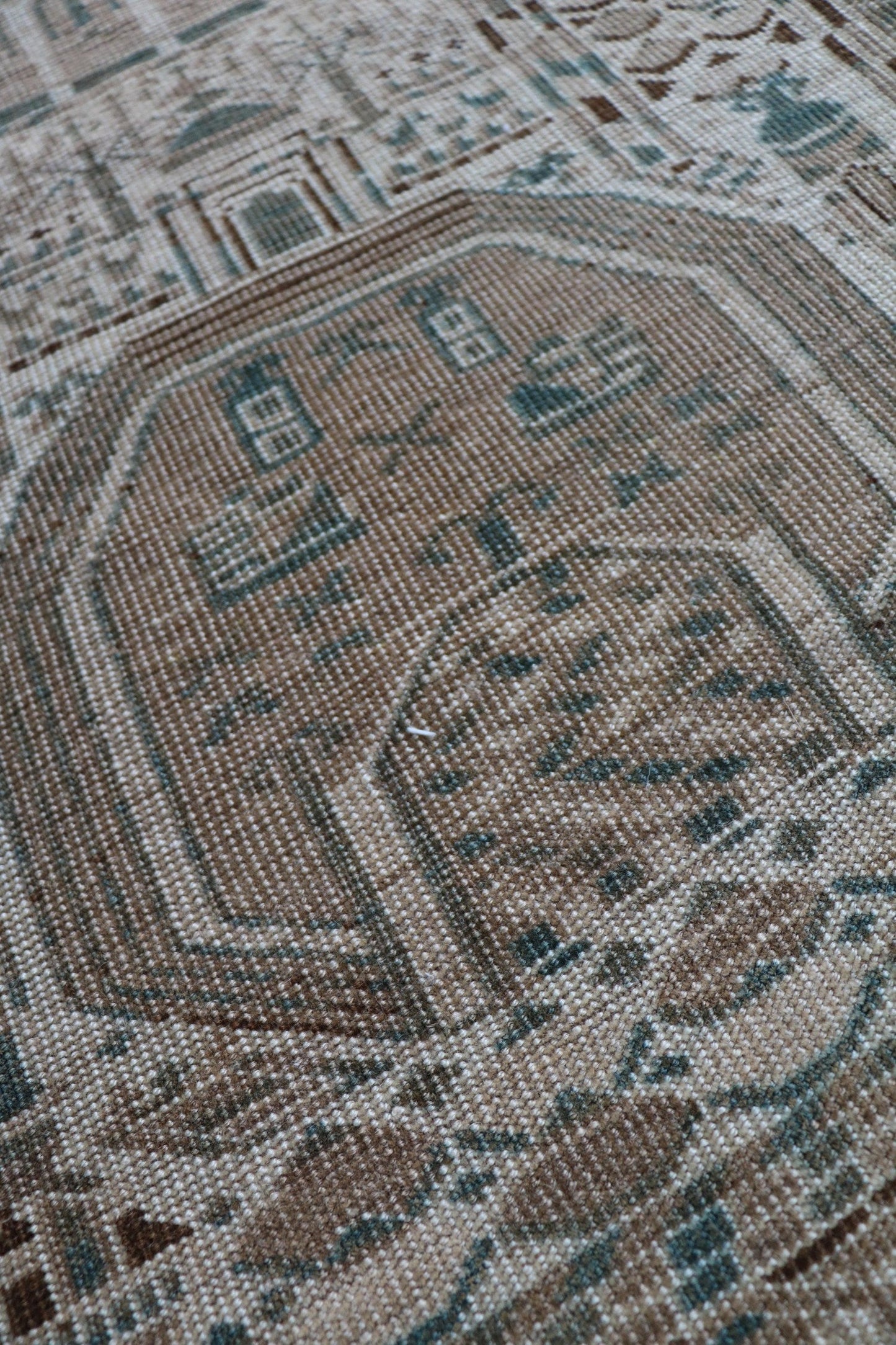 Vintage Ersari Handwoven Tribal Rug, J67469
