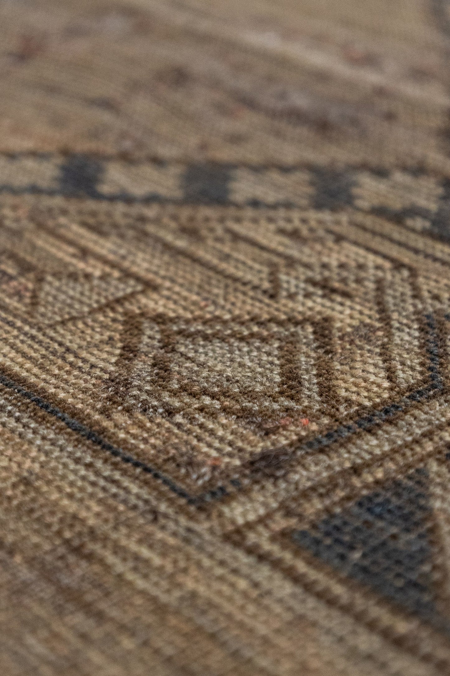 Vintage Ersari Handwoven Tribal Rug, J75389