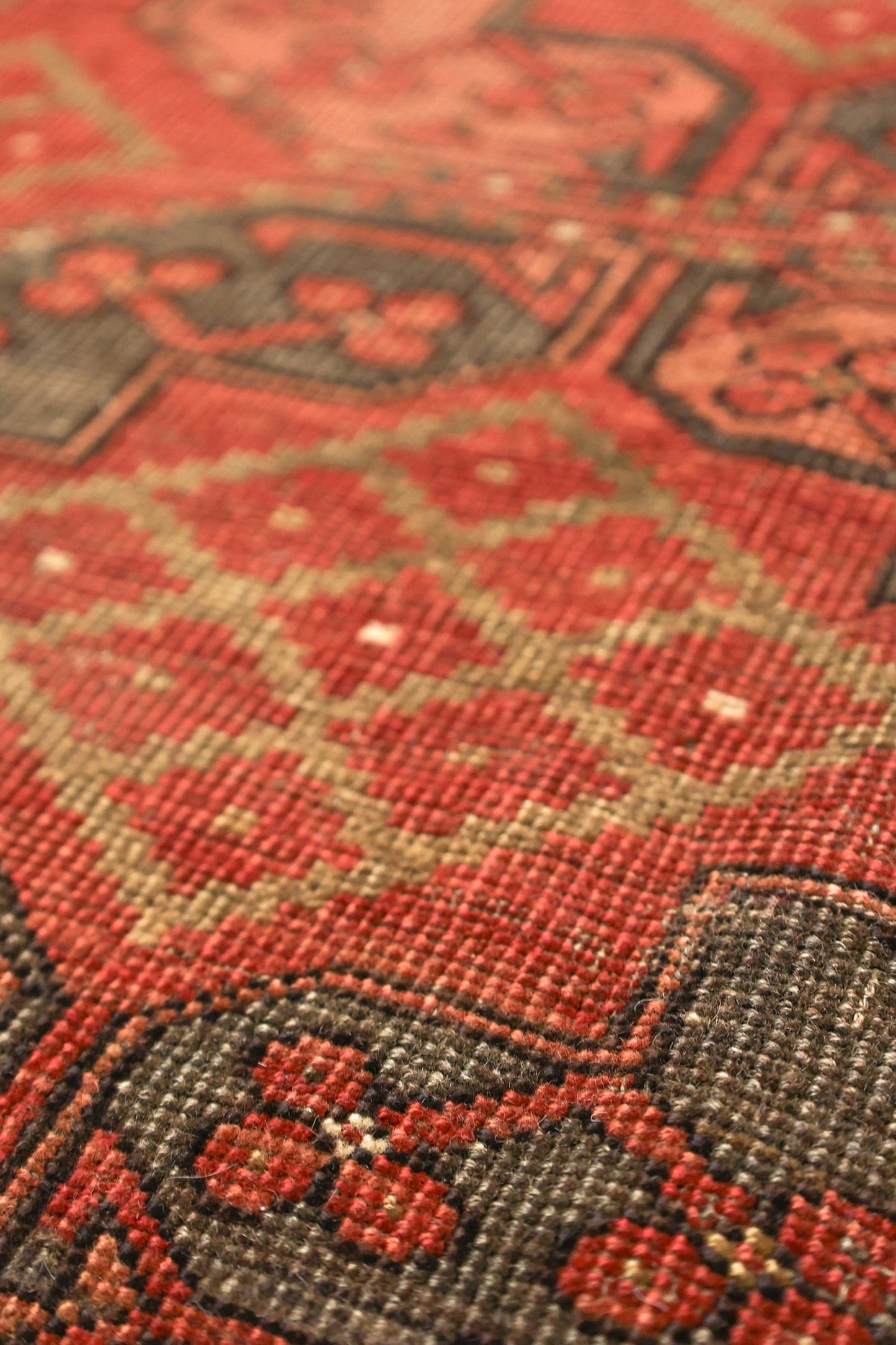 Vintage Ersari Handwoven Tribal Rug, J75792