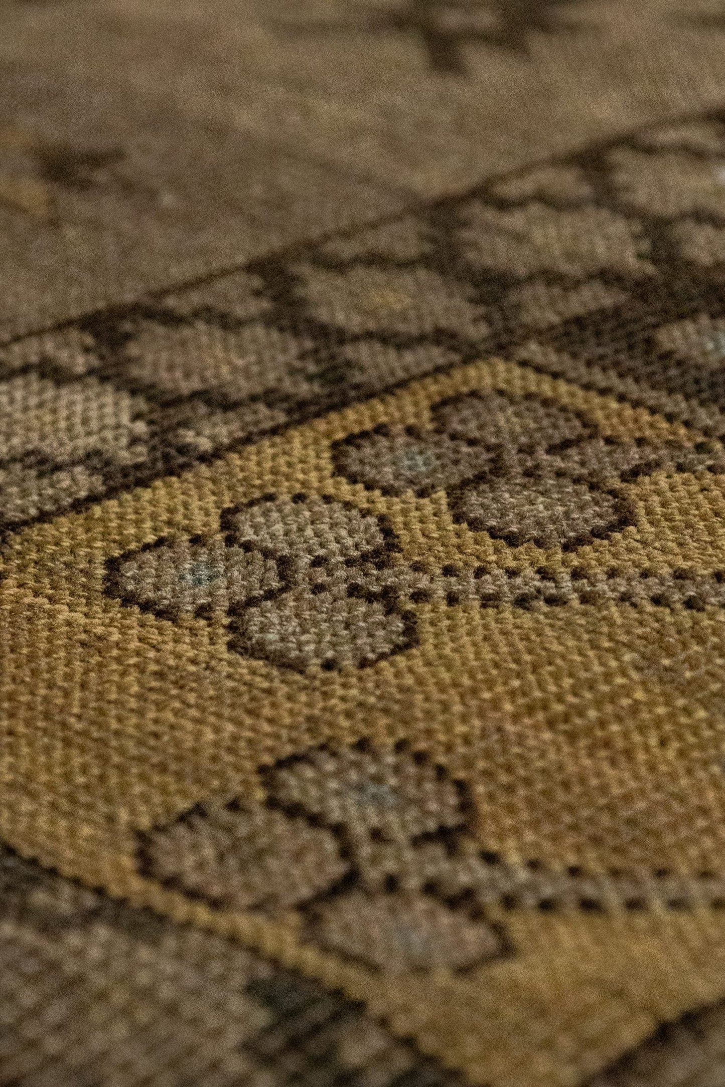 Vintage Ersari Handwoven Tribal Rug, J86132