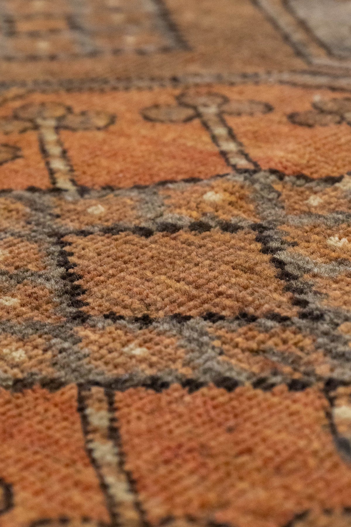 Vintage Ersari Handwoven Tribal Rug, J86263