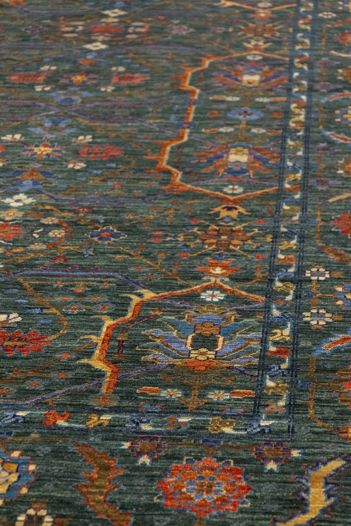 Ferahan Handwoven Tribal Rug, J86002