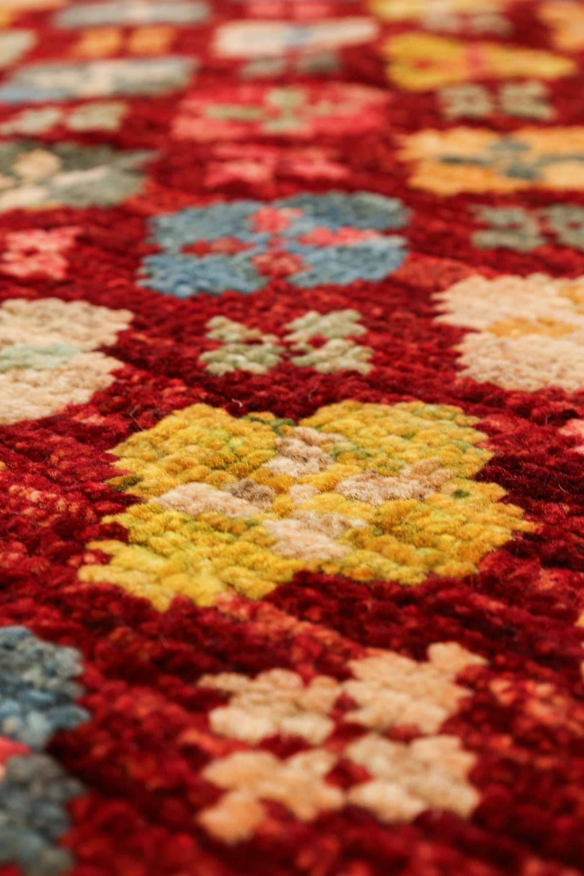 Gabbeh Handwoven Tribal Rug, J79515