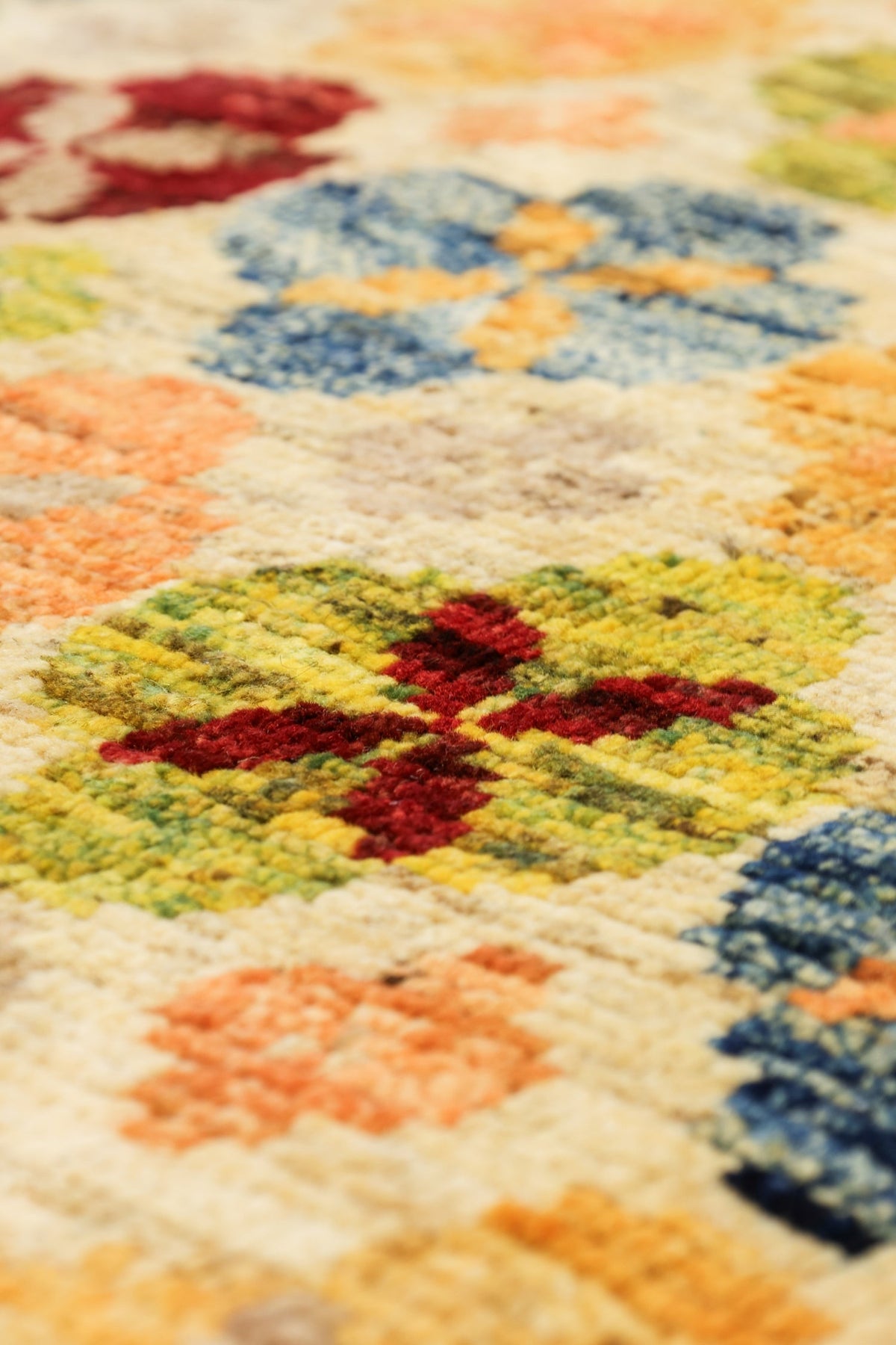 Gabbeh Handwoven Tribal Rug, J79524