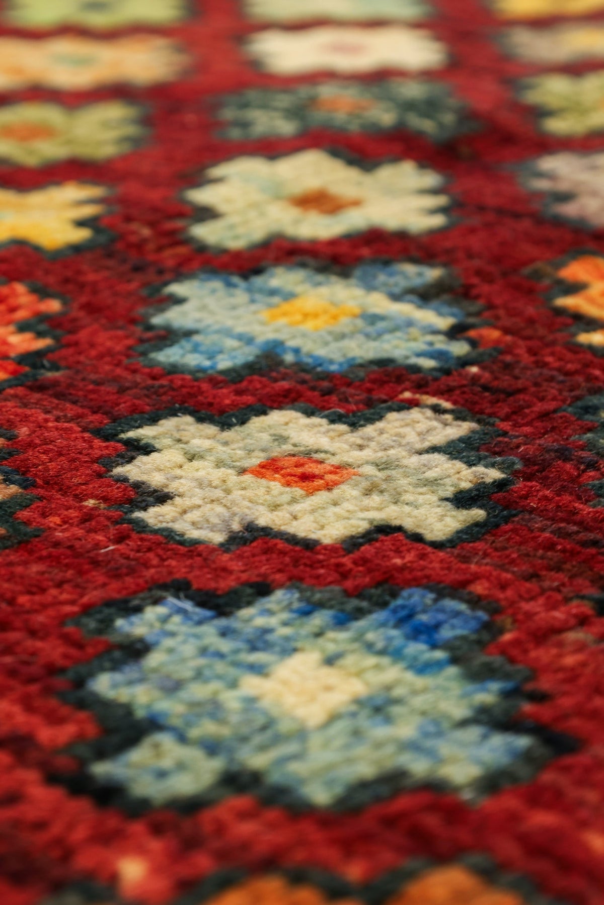 Gabbeh Handwoven Tribal Rug, J79526