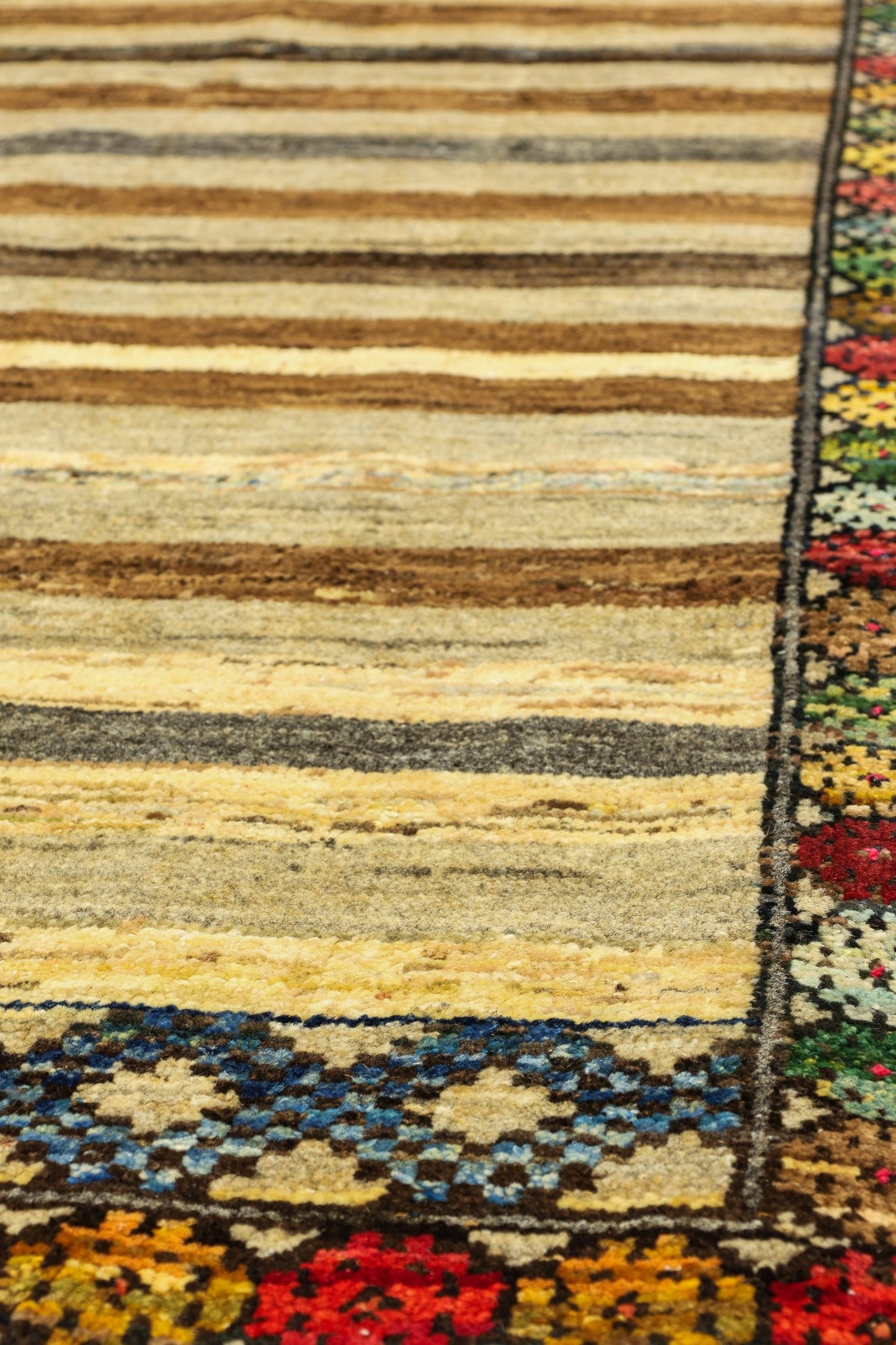 Gabbeh Handwoven Tribal Rug, J79590