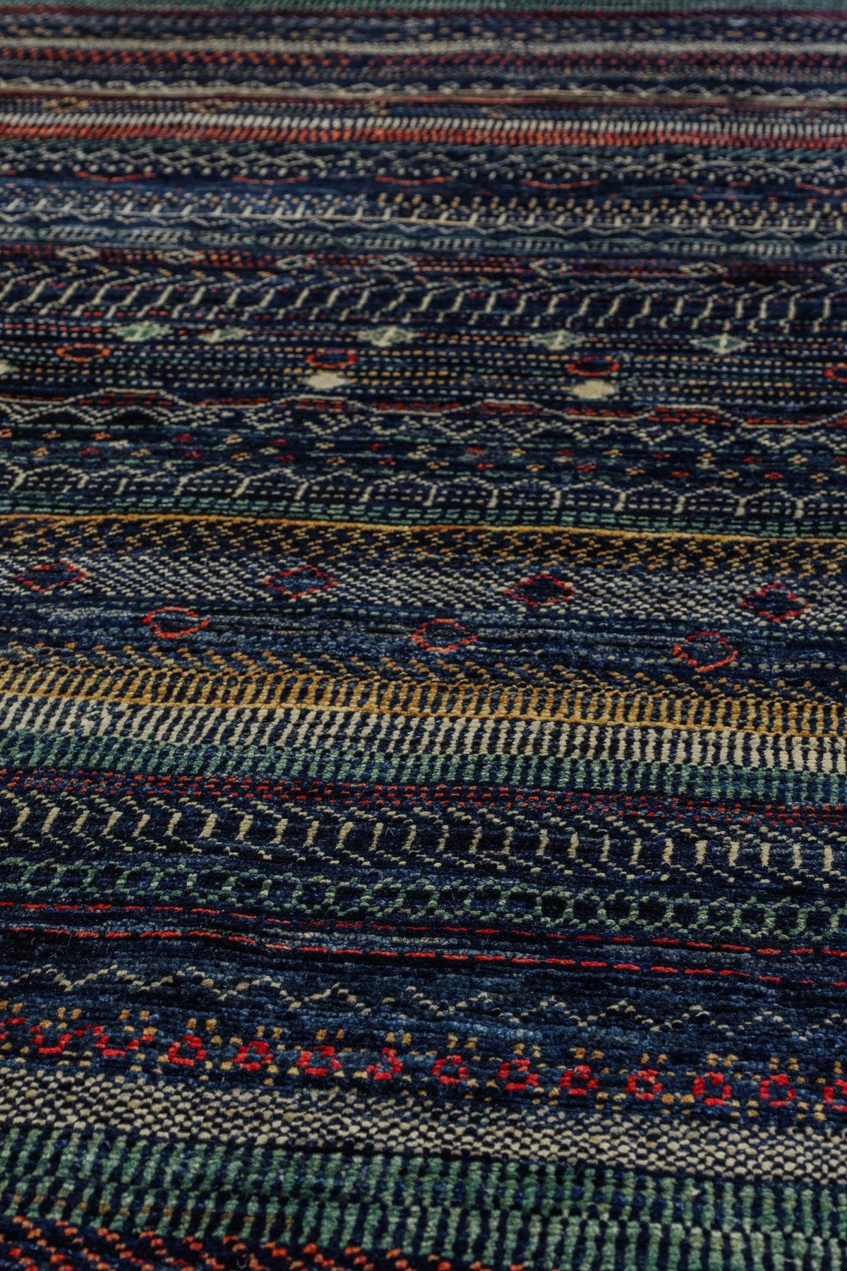 Gabbeh Handwoven Tribal Rug, J81138