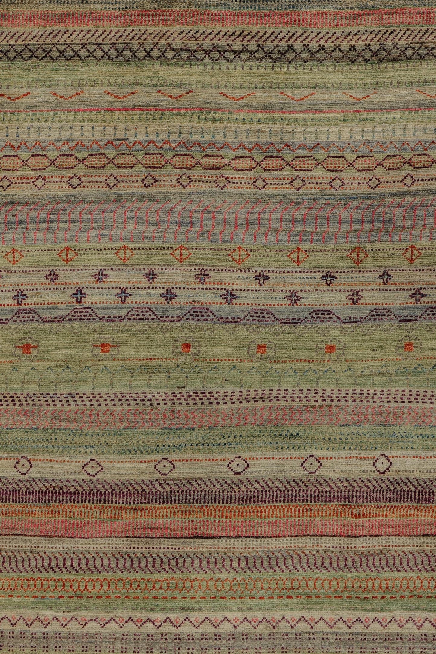 Gabbeh Handwoven Tribal Rug, J81140