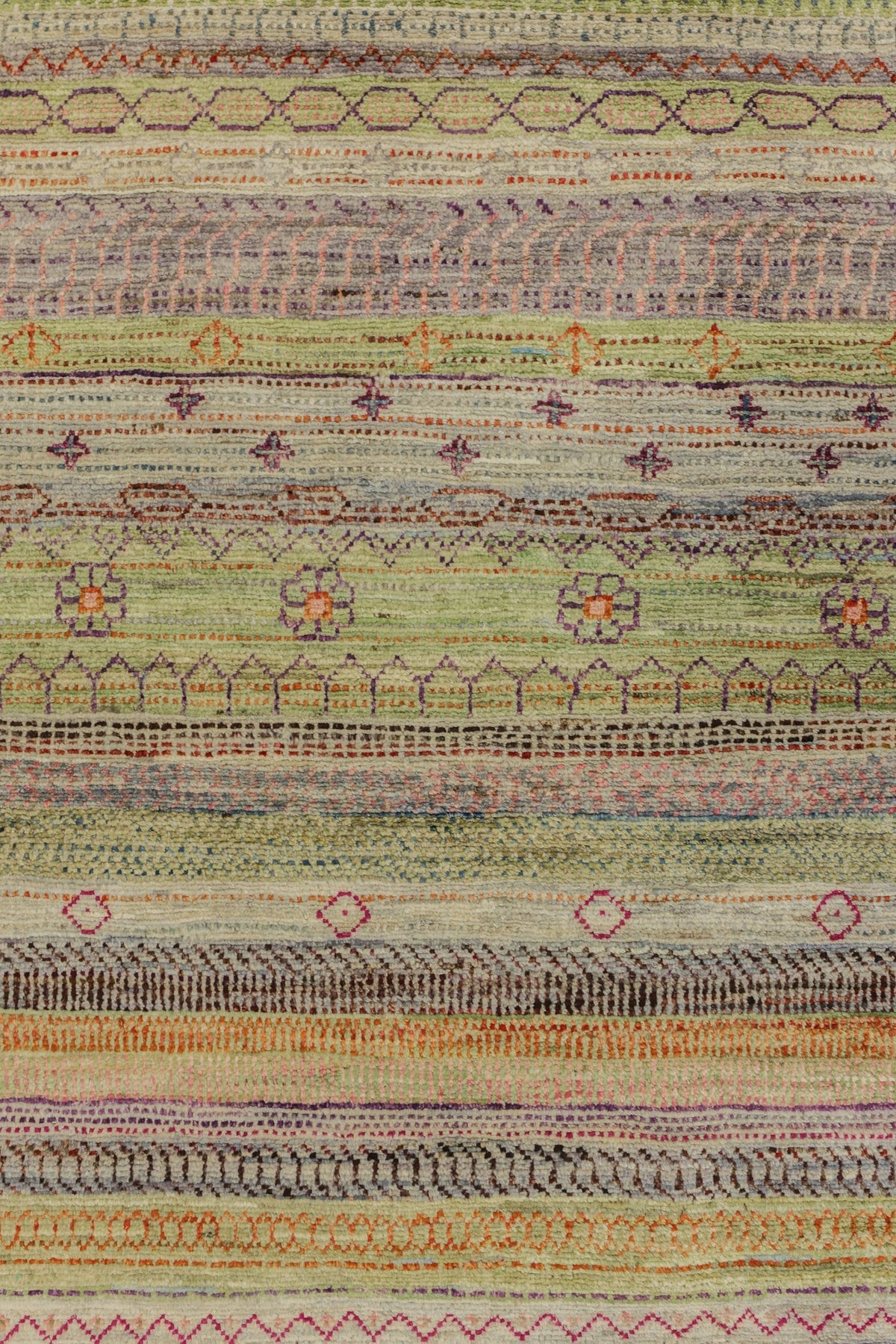 Gabbeh Handwoven Tribal Rug, J81141