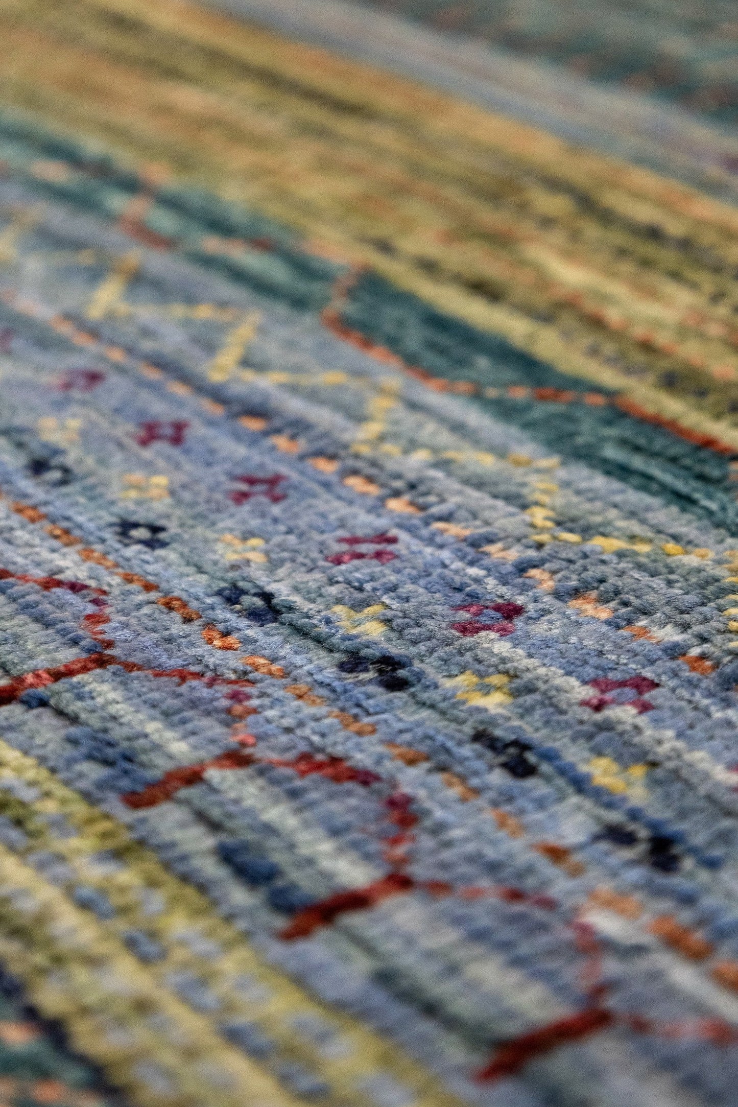 Gabbeh Handwoven Tribal Rug, J86036