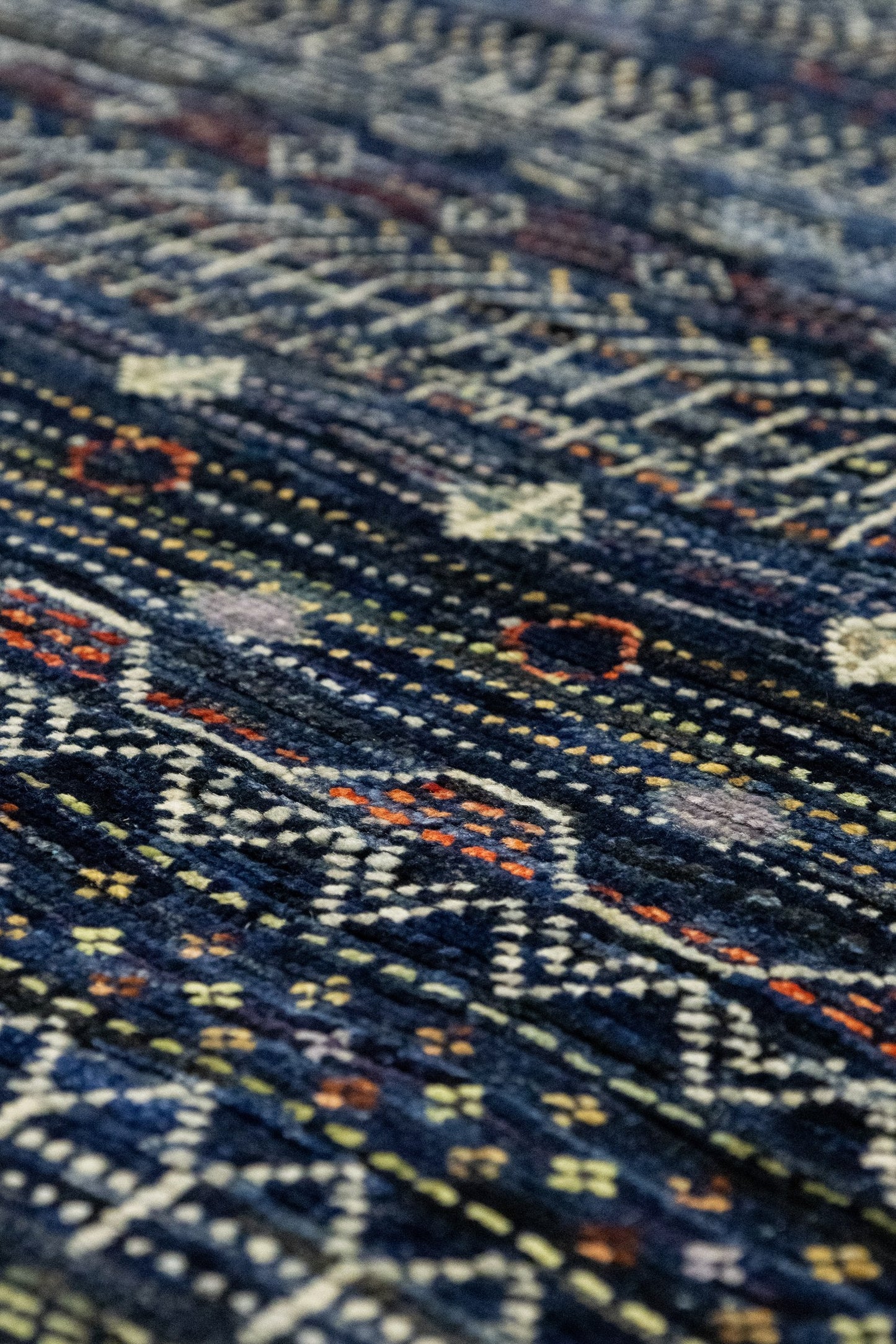 Gabbeh Handwoven Tribal Rug, J86078