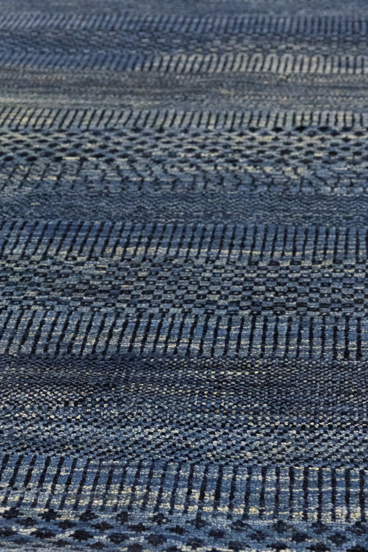 Gabbeh Handwoven Tribal Rug, J86103