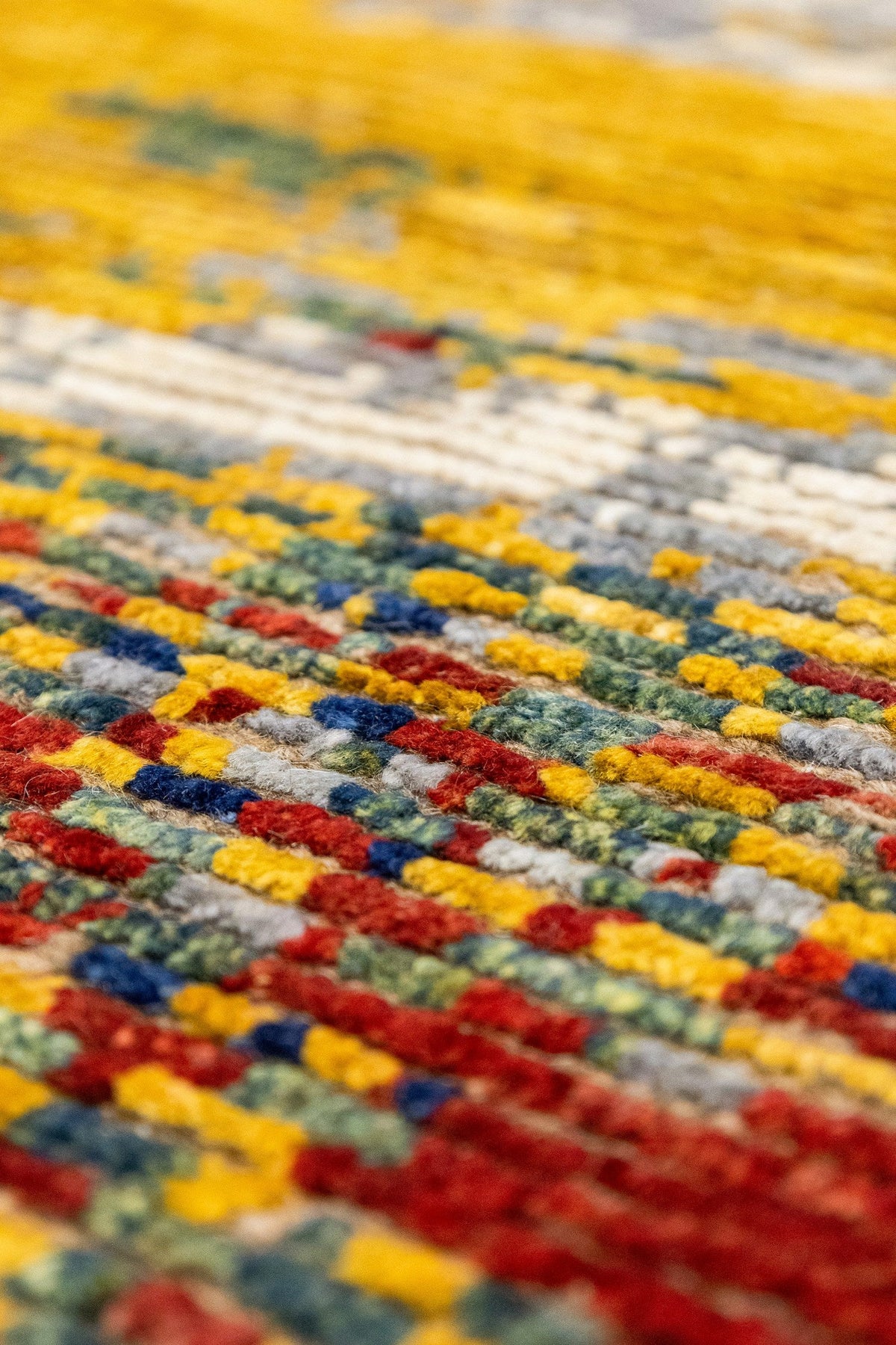 Gabbeh Handwoven Tribal Rug, J86838