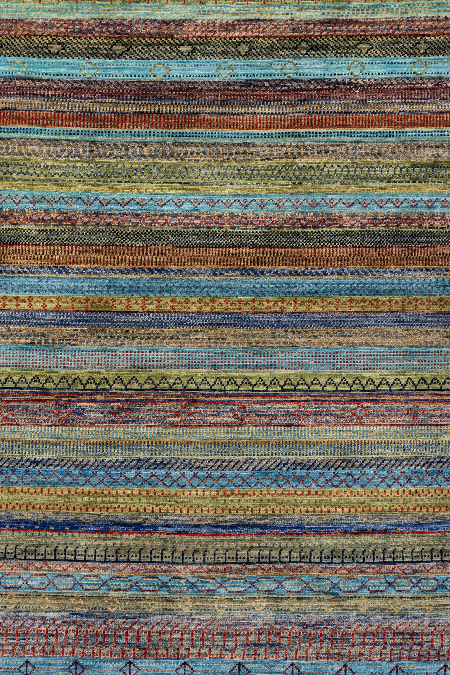 Gabbeh Handwoven Tribal Rug, J87464