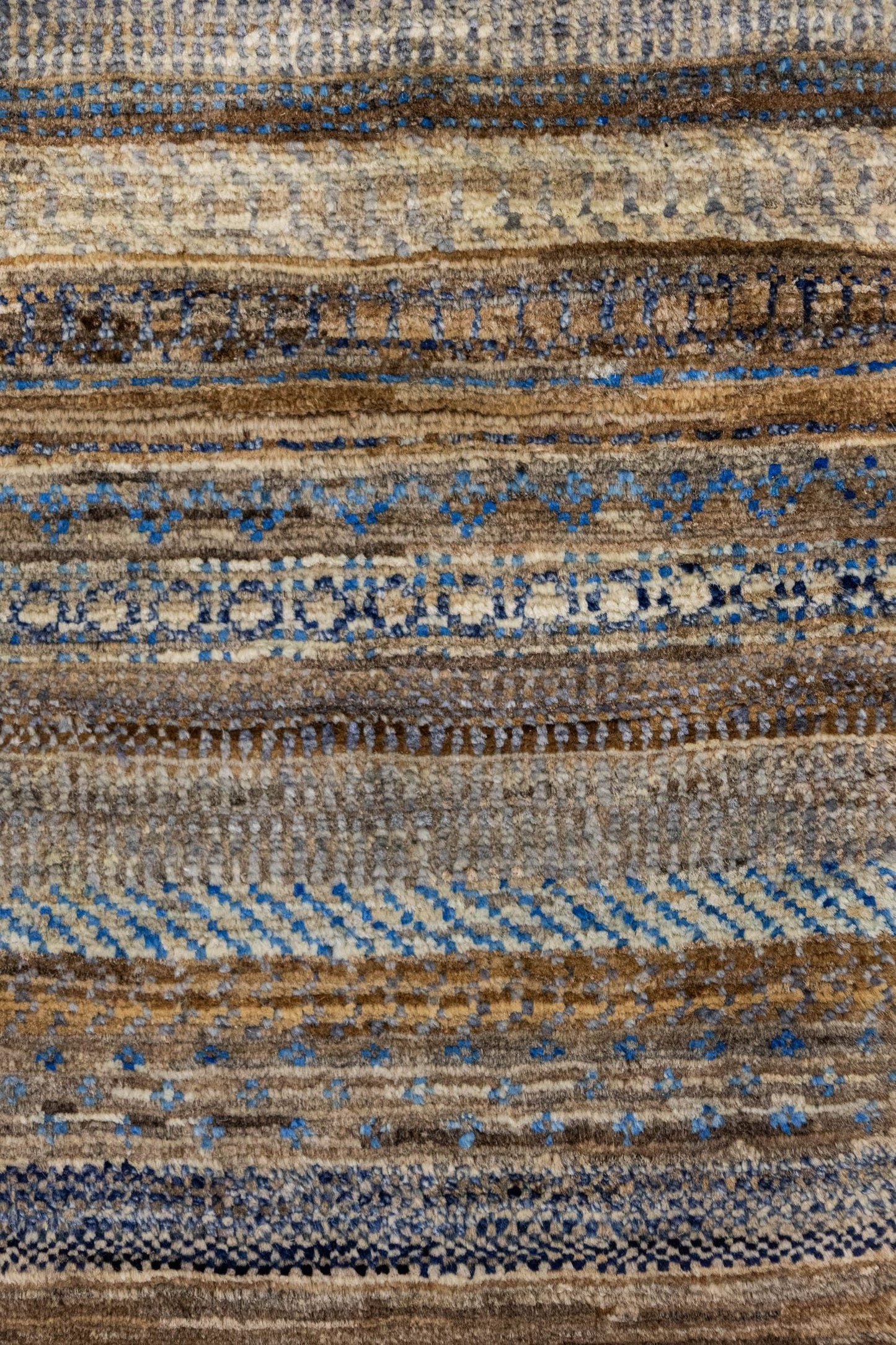 Gabbeh Handwoven Tribal Rug, J87466