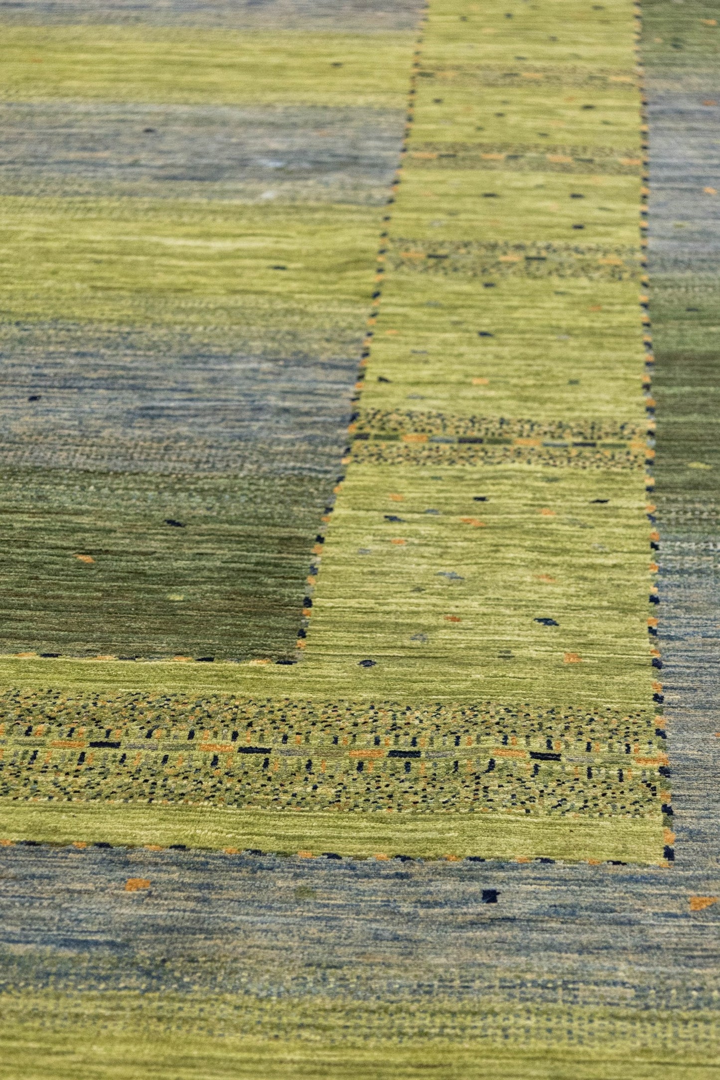 Gabbeh Handwoven Tribal Rug, J87477