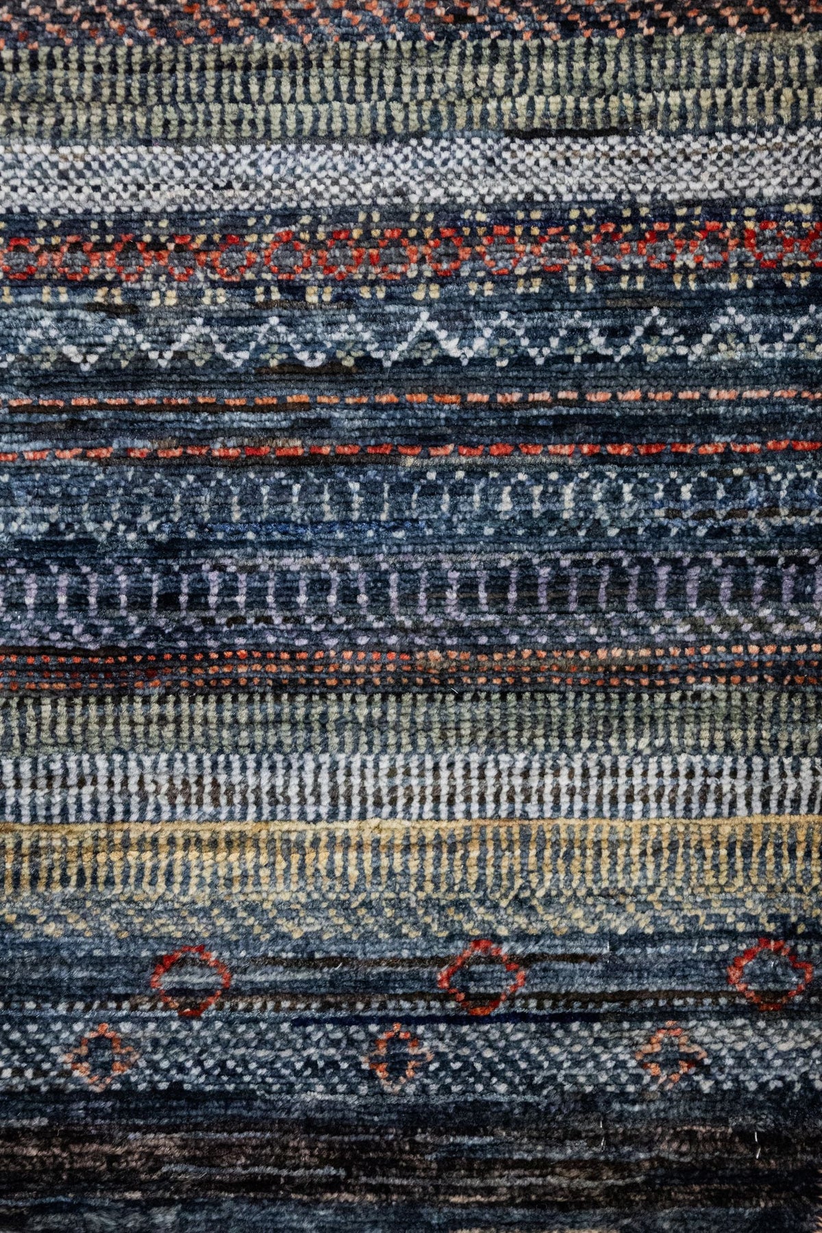 Gabbeh Handwoven Tribal Rug, J89235