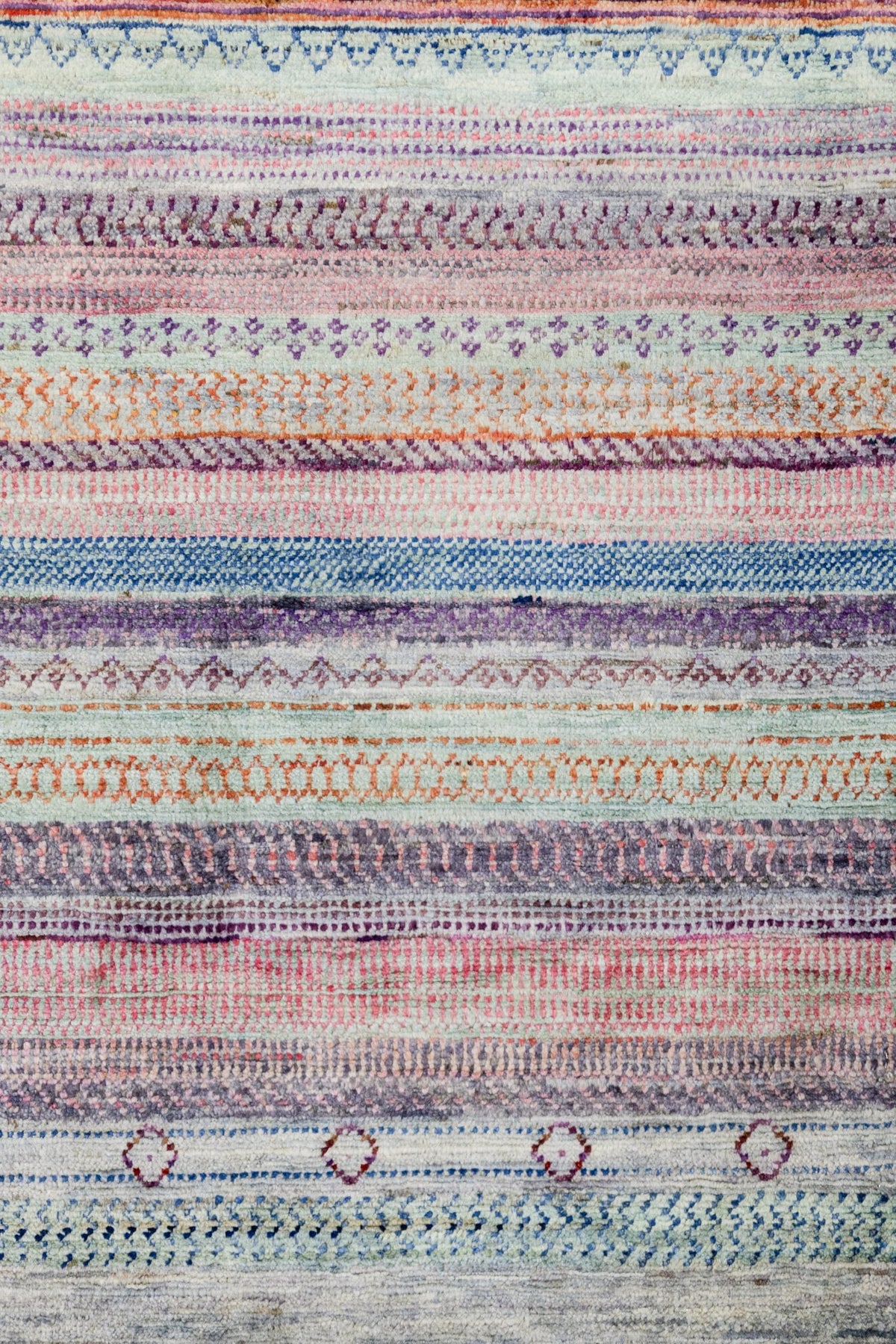 Gabbeh Handwoven Tribal Rug, J89238