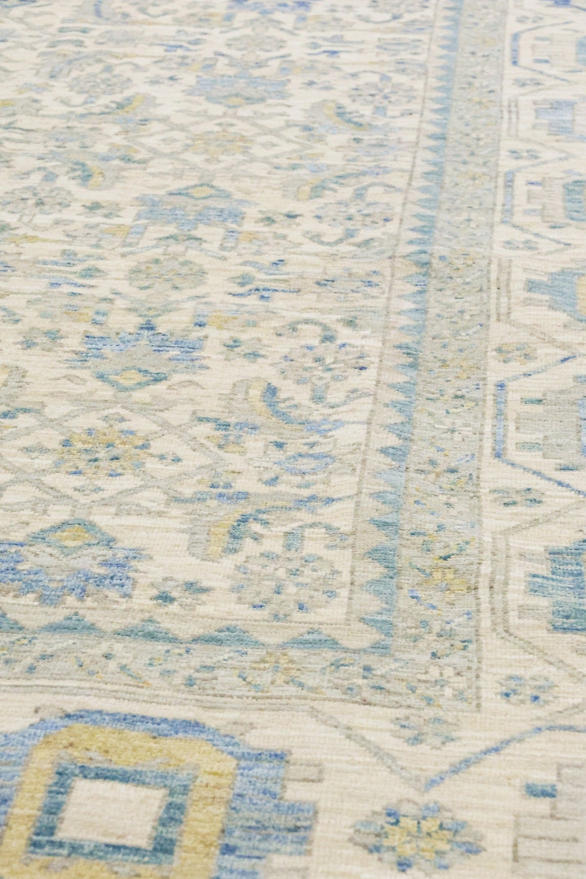 Herati Handwoven Tribal Rug, J81359