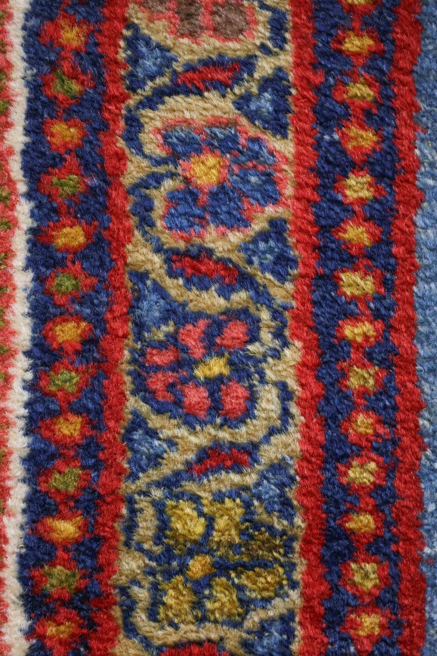 Antique Heriz Handwoven Tribal Rug, J67498