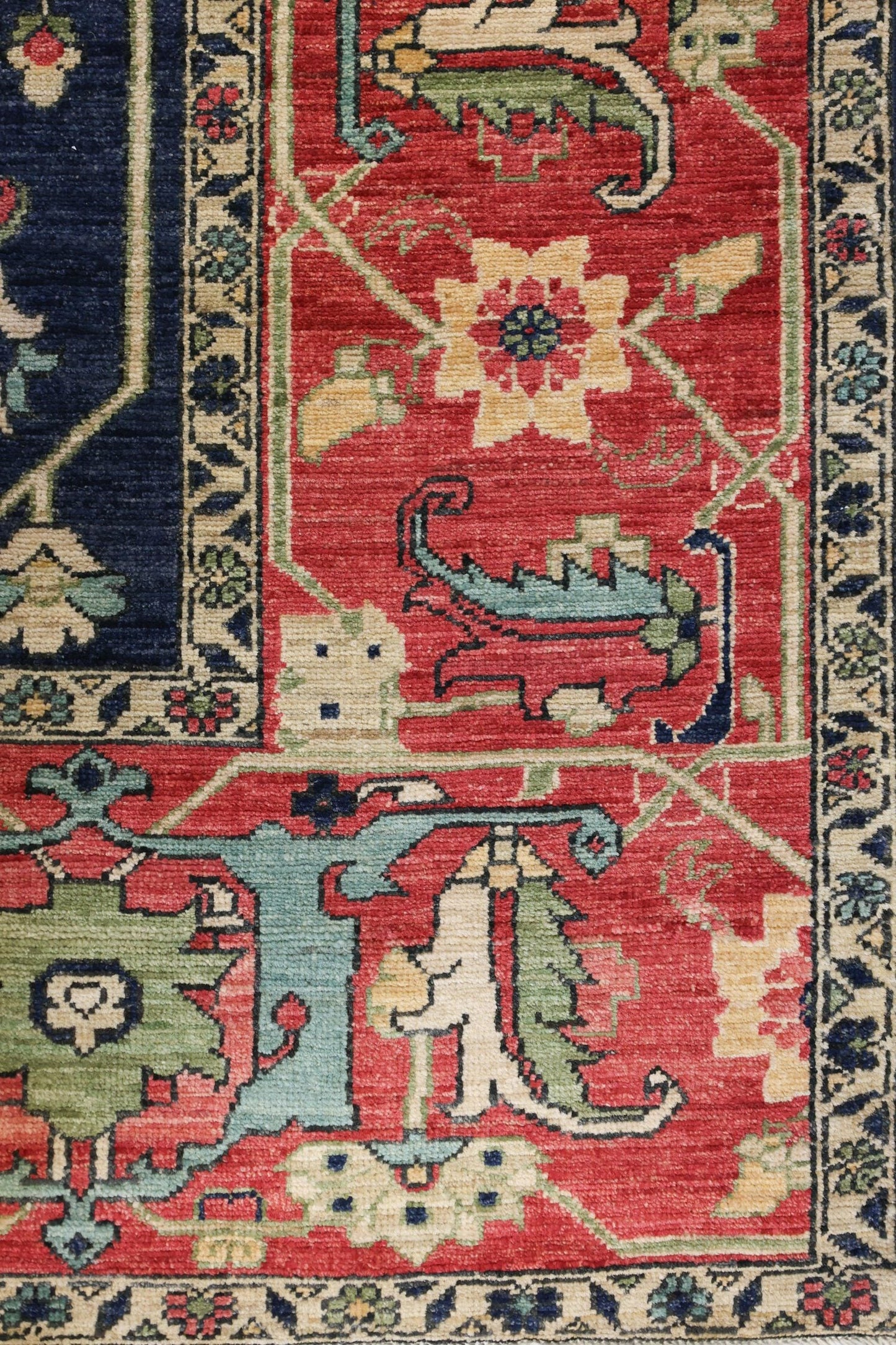 Heriz Handwoven Tribal Rug, J71147