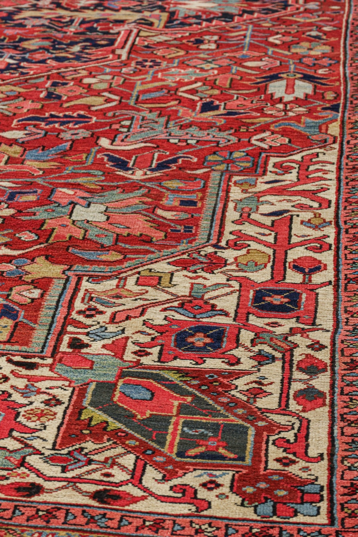 Antique Heriz Handwoven Tribal Rug, J76715