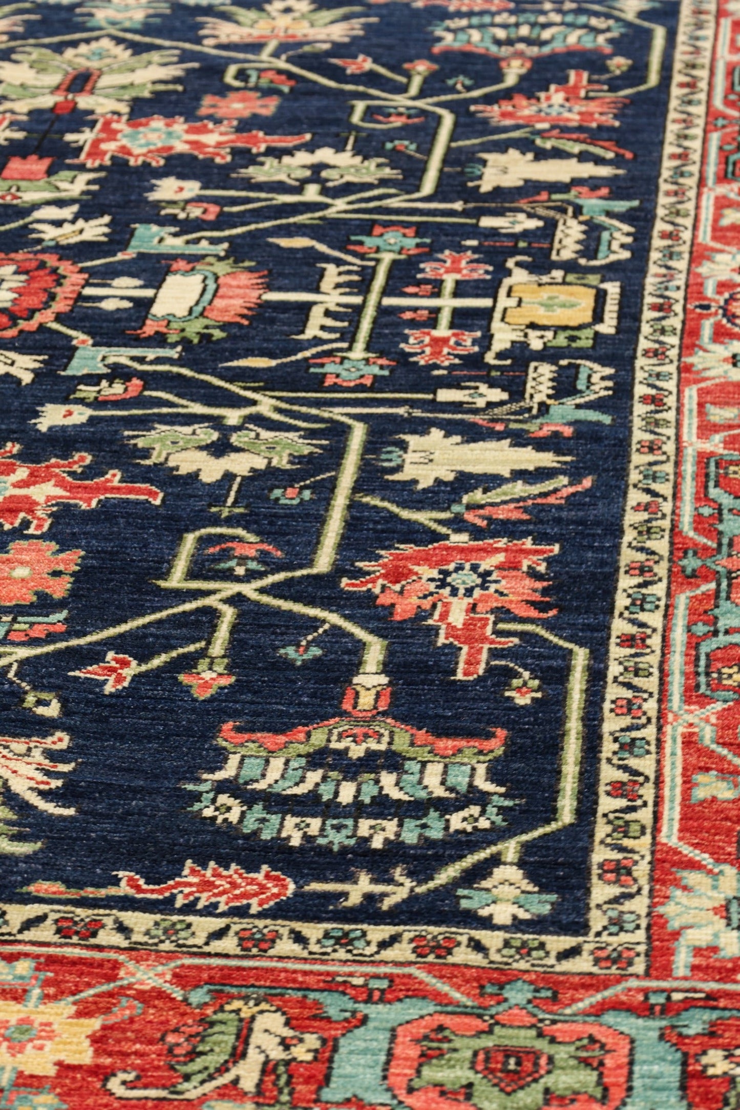 Heriz Handwoven Tribal Rug, J76975