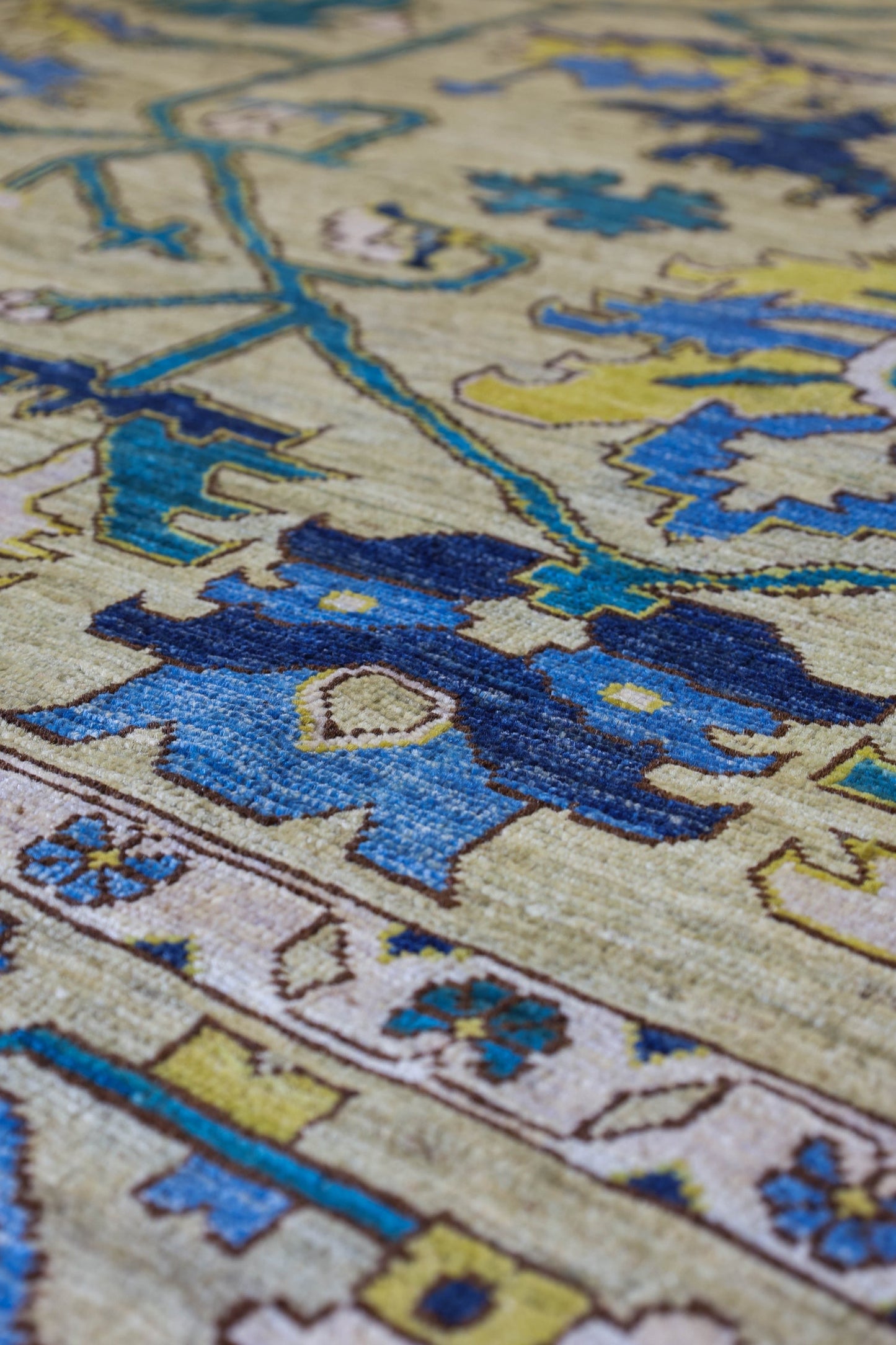 Heriz Handwoven Tribal Rug, J79701