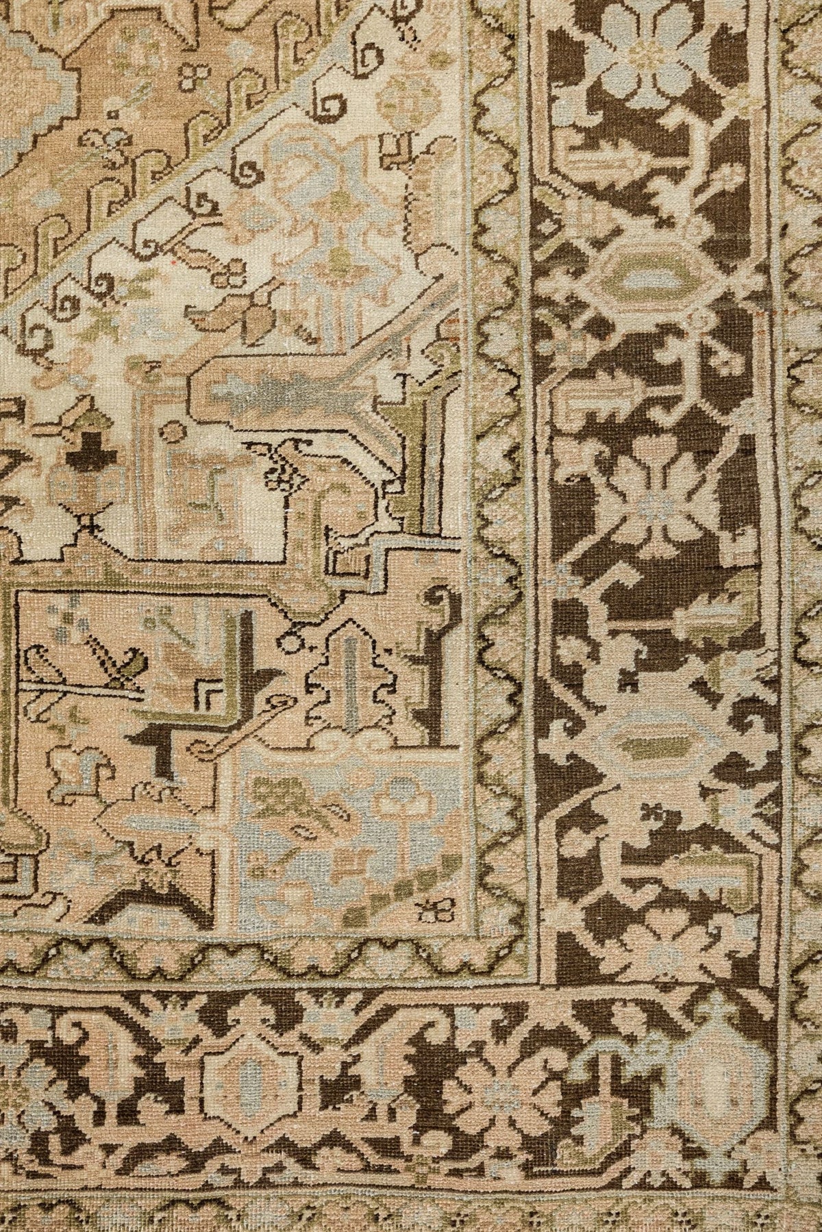 Vintage Heriz Handwoven Tribal Rug, J86339