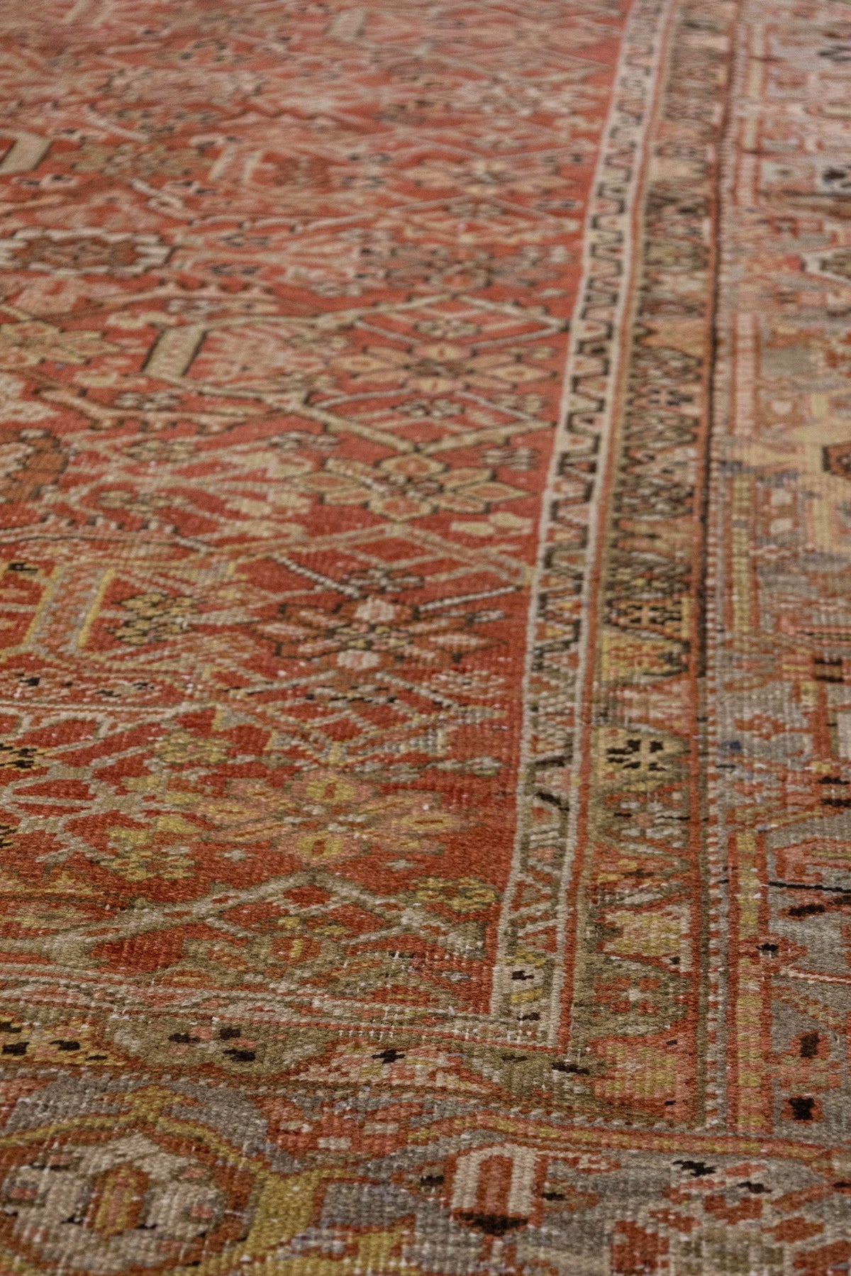 Vintage Heriz Handwoven Tribal Rug, J86605