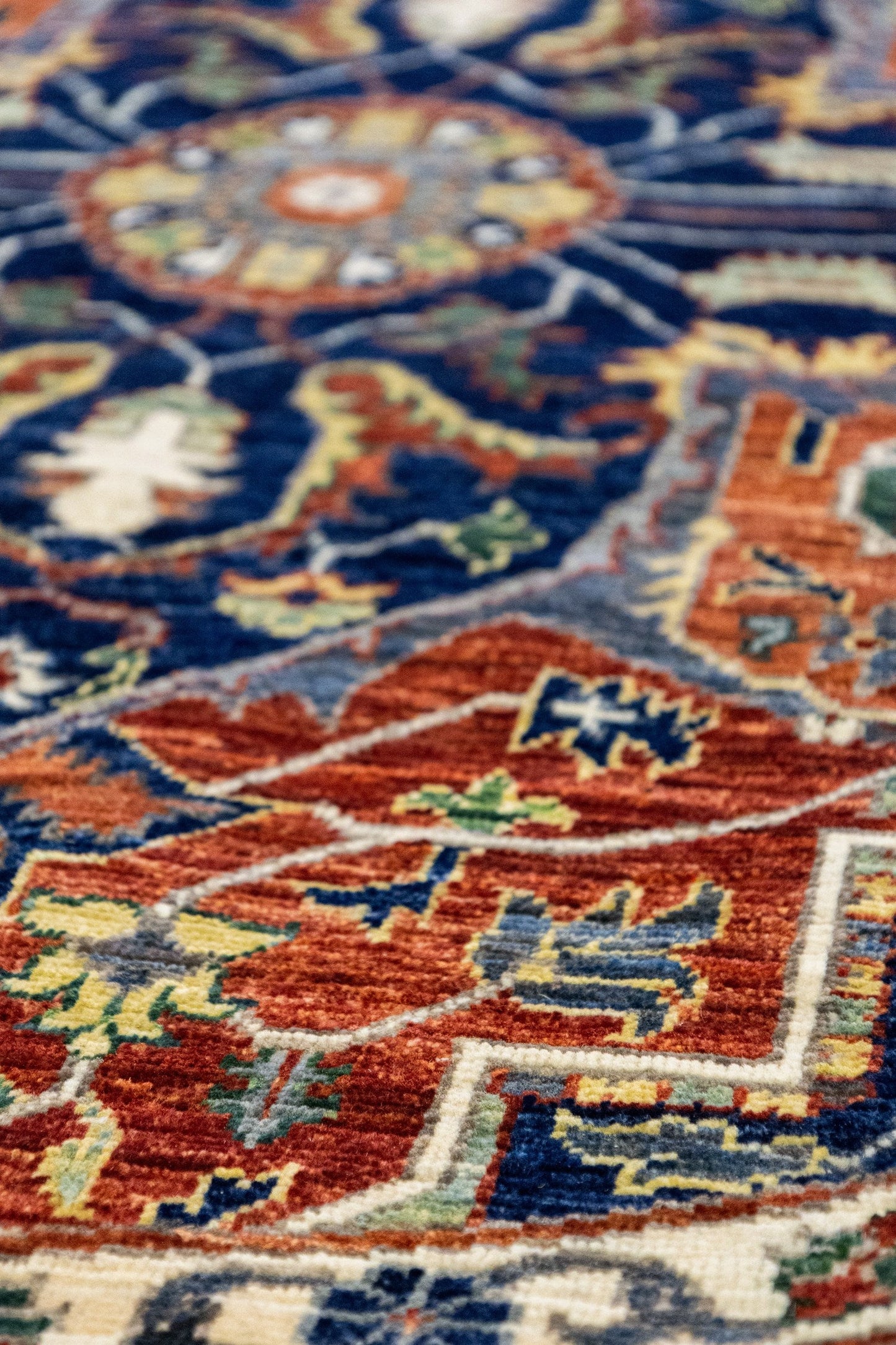 Heriz Handwoven Tribal Rug, J87108