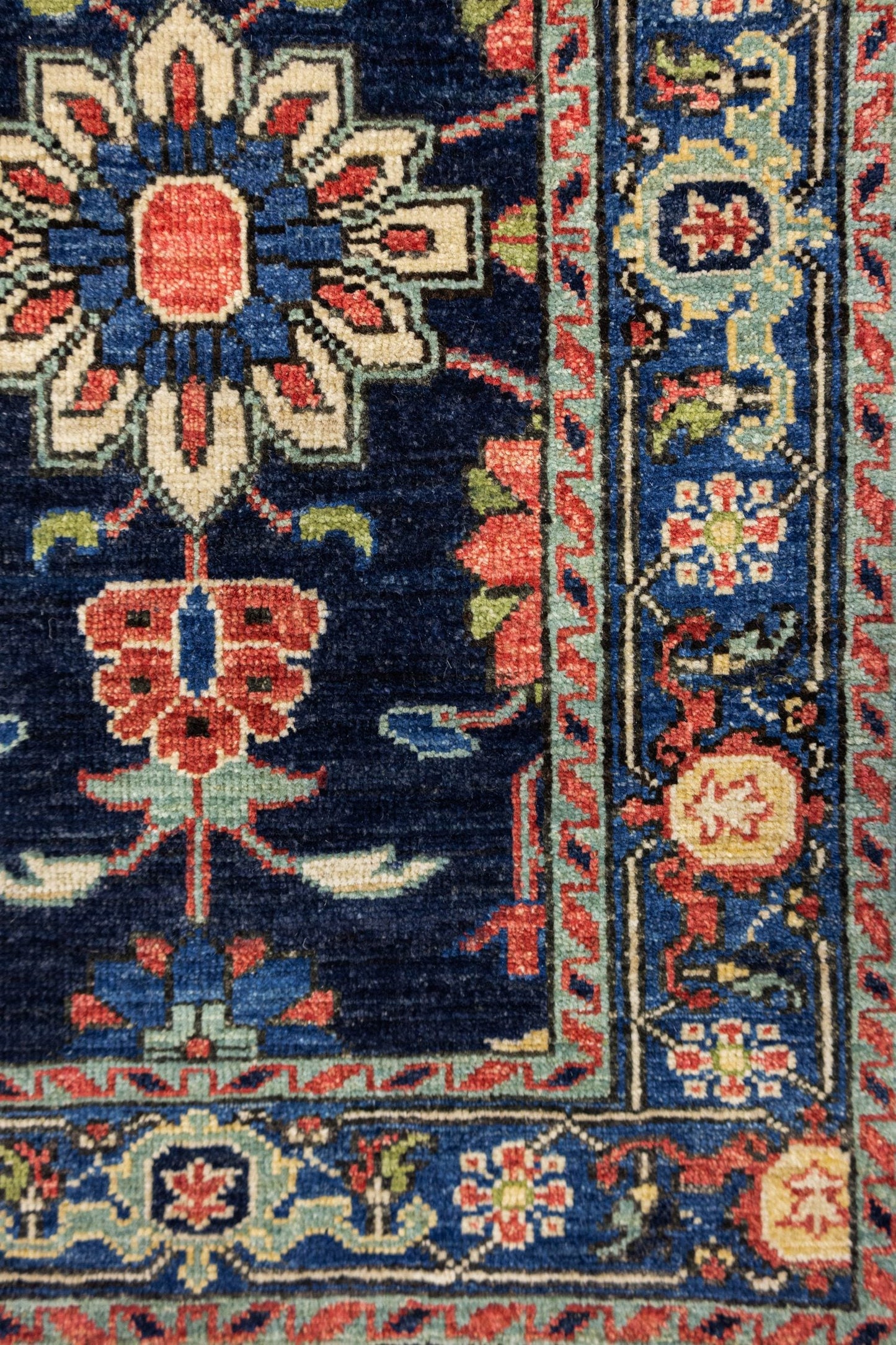 Heriz Handwoven Tribal Rug, J87126