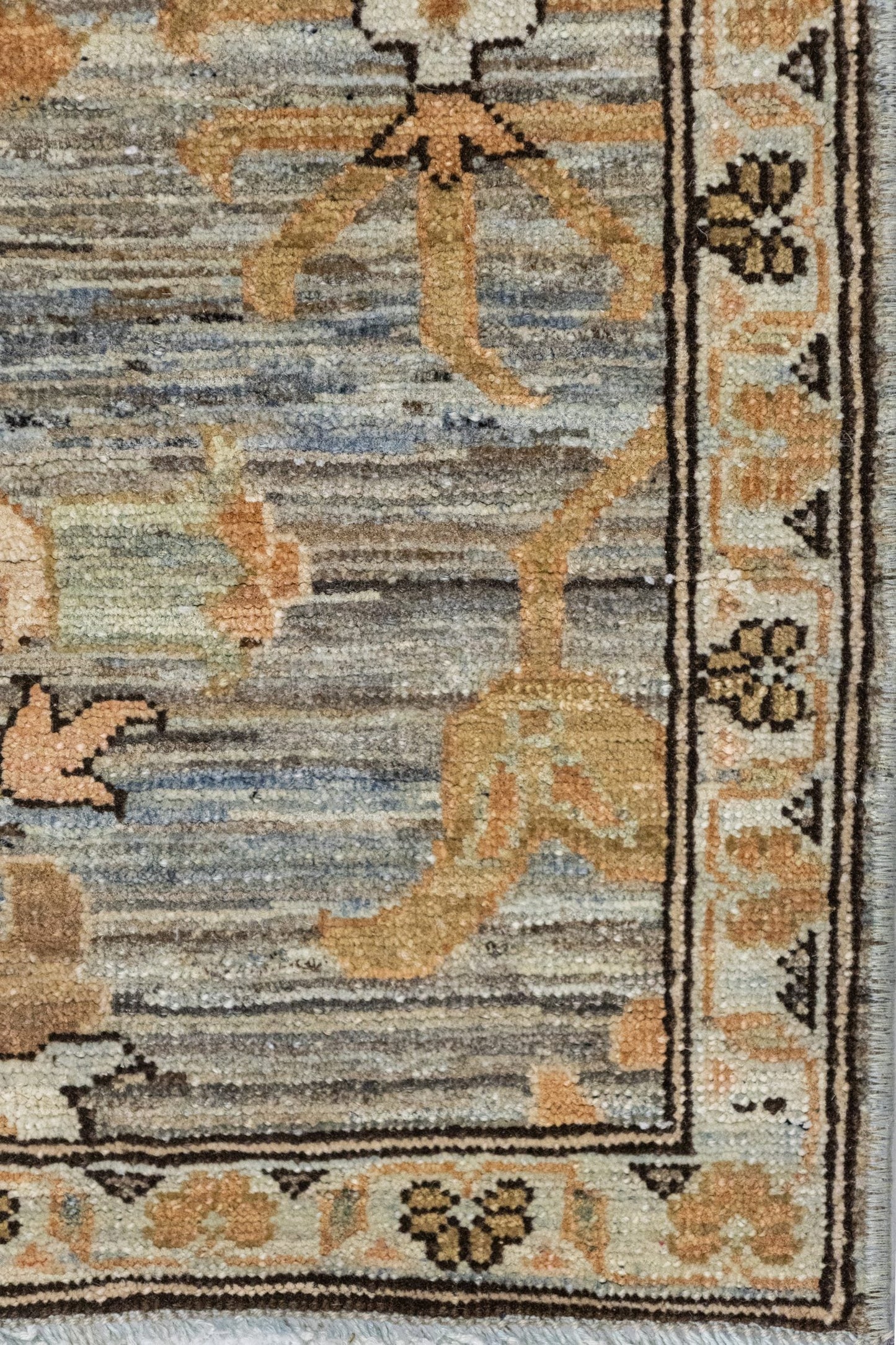Heriz Handwoven Tribal Rug, J89281