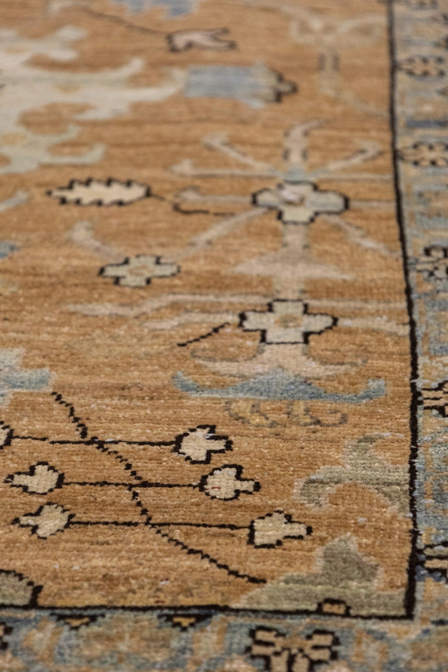 Heriz Handwoven Tribal Rug, J89286