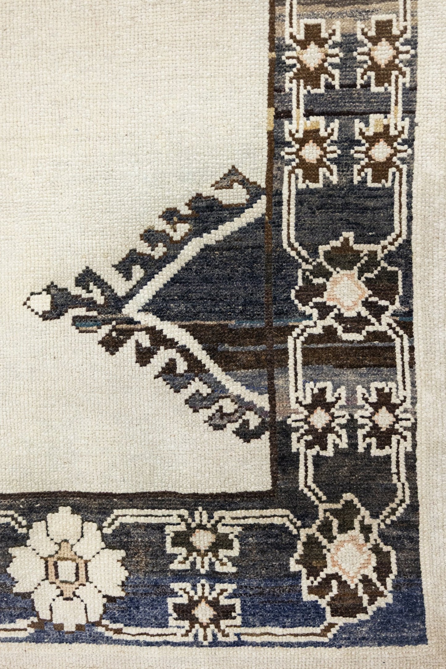 Kars Handwoven Tribal Rug, J88939