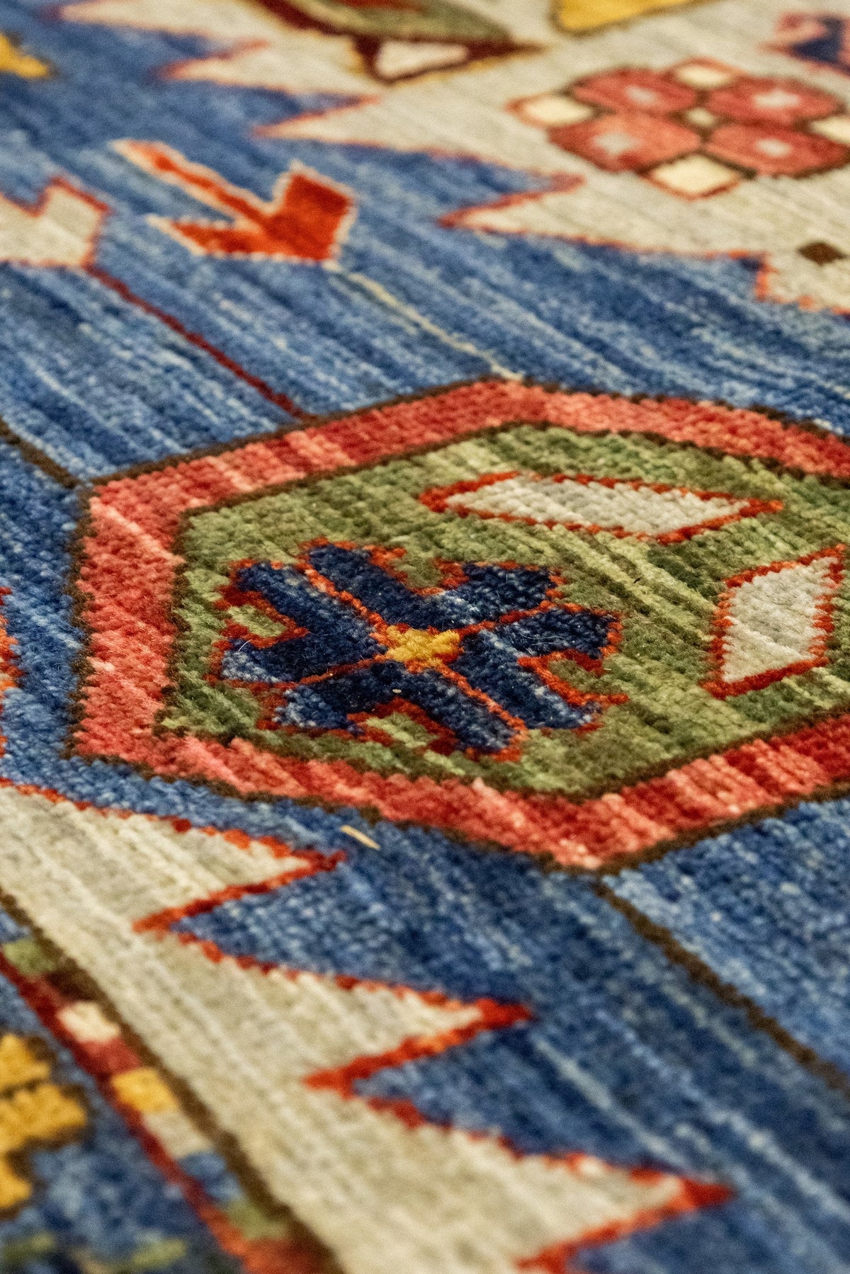 Kazak Handwoven Tribal Rug, J86025