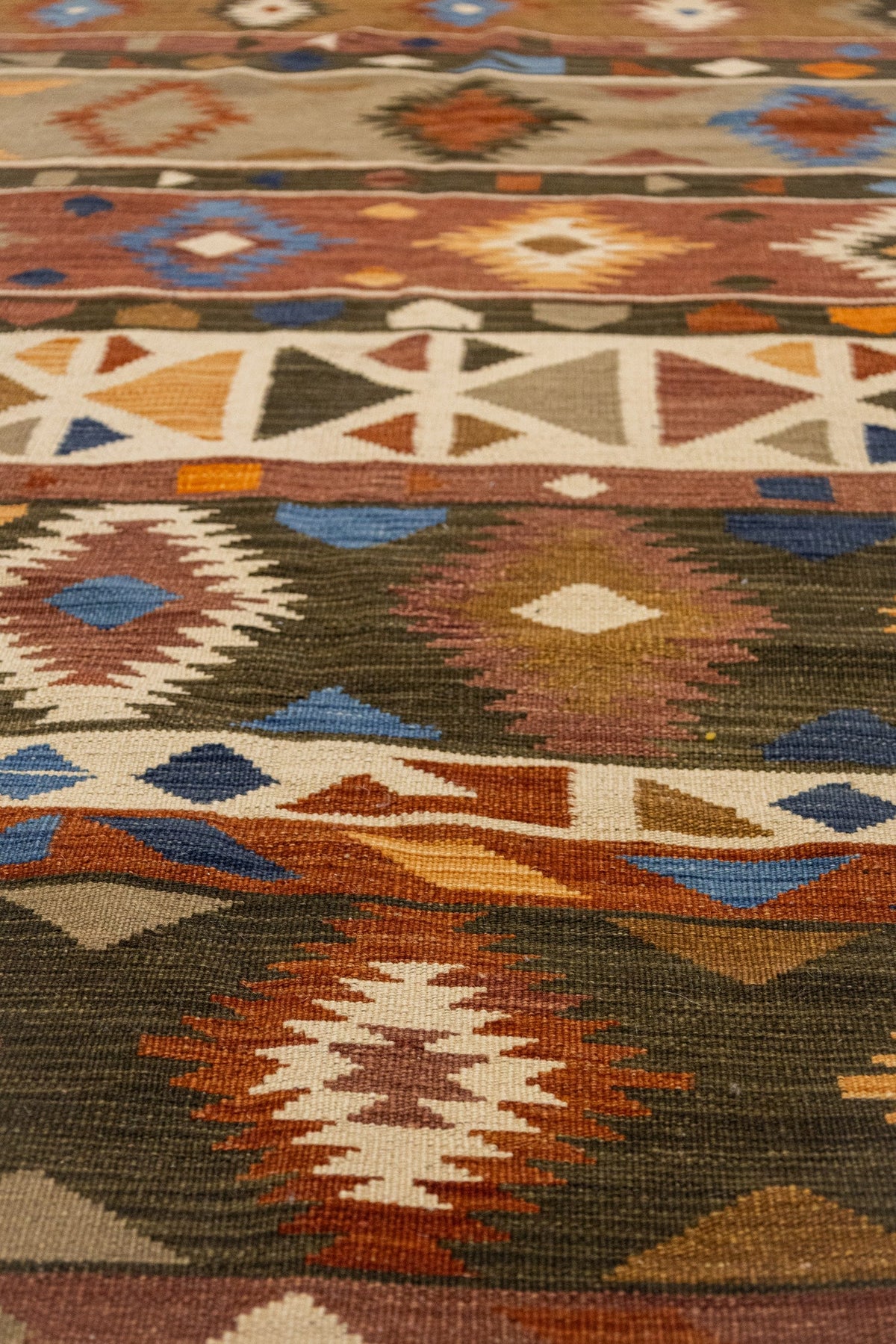 Kazak Handwoven Tribal Rug, J89081