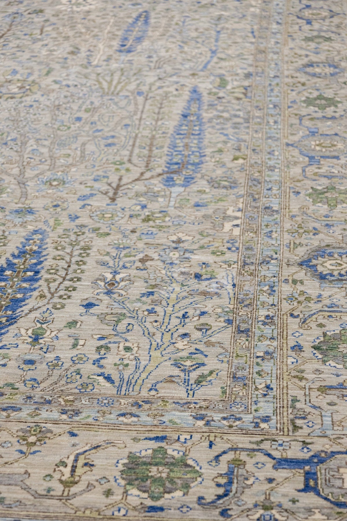 Luri Trees Handwoven Tribal Rug, J89309
