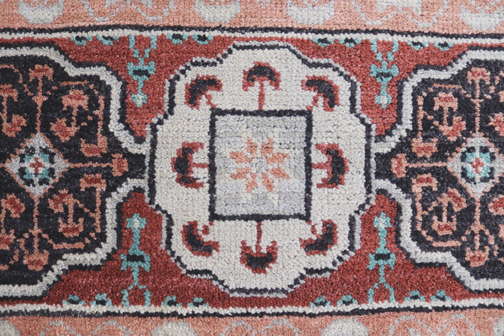 Mamluk 1 Handwoven Tribal Rug, J71582