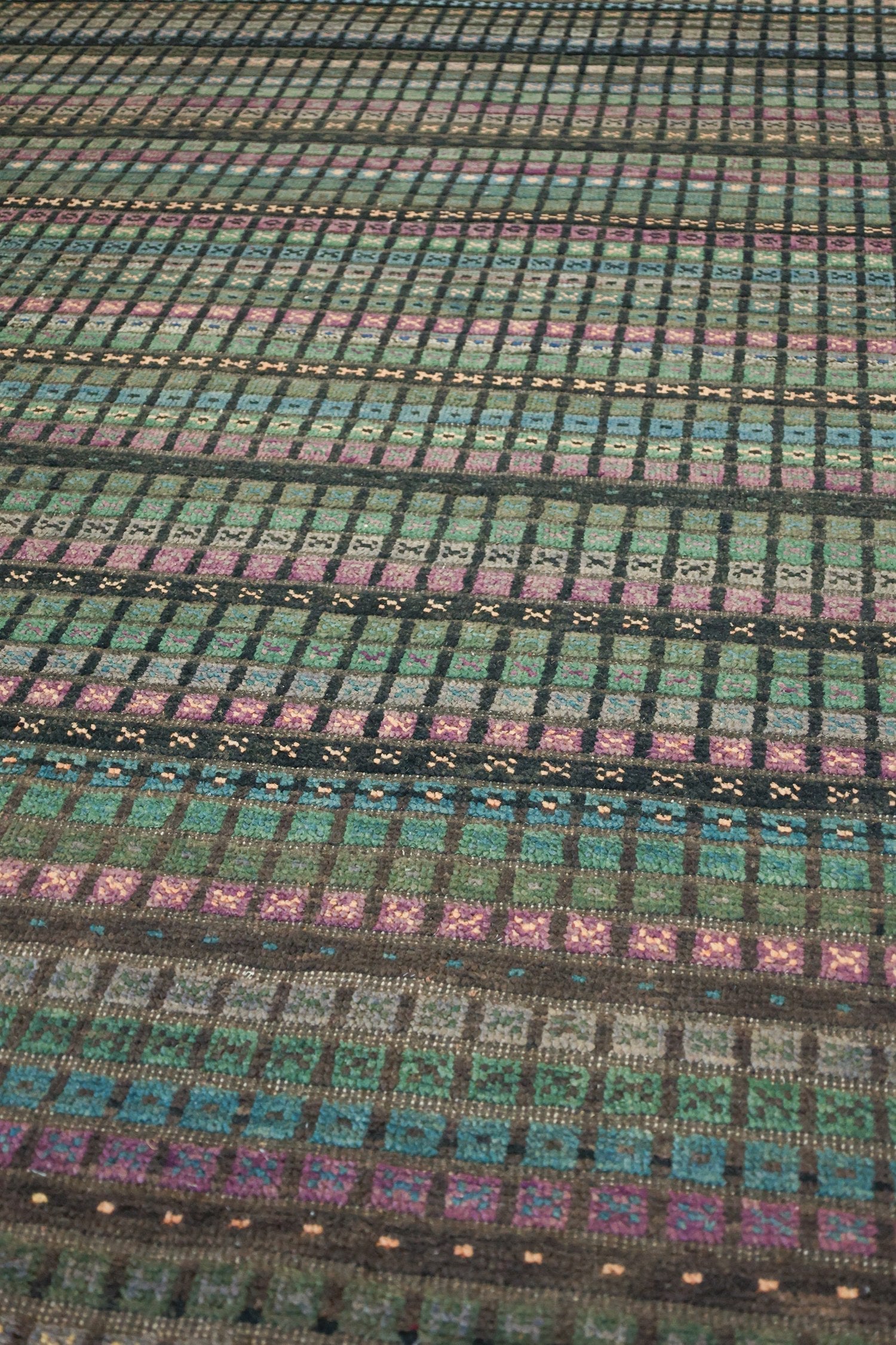 Moroccan Handwoven Closeout Rug, J70108