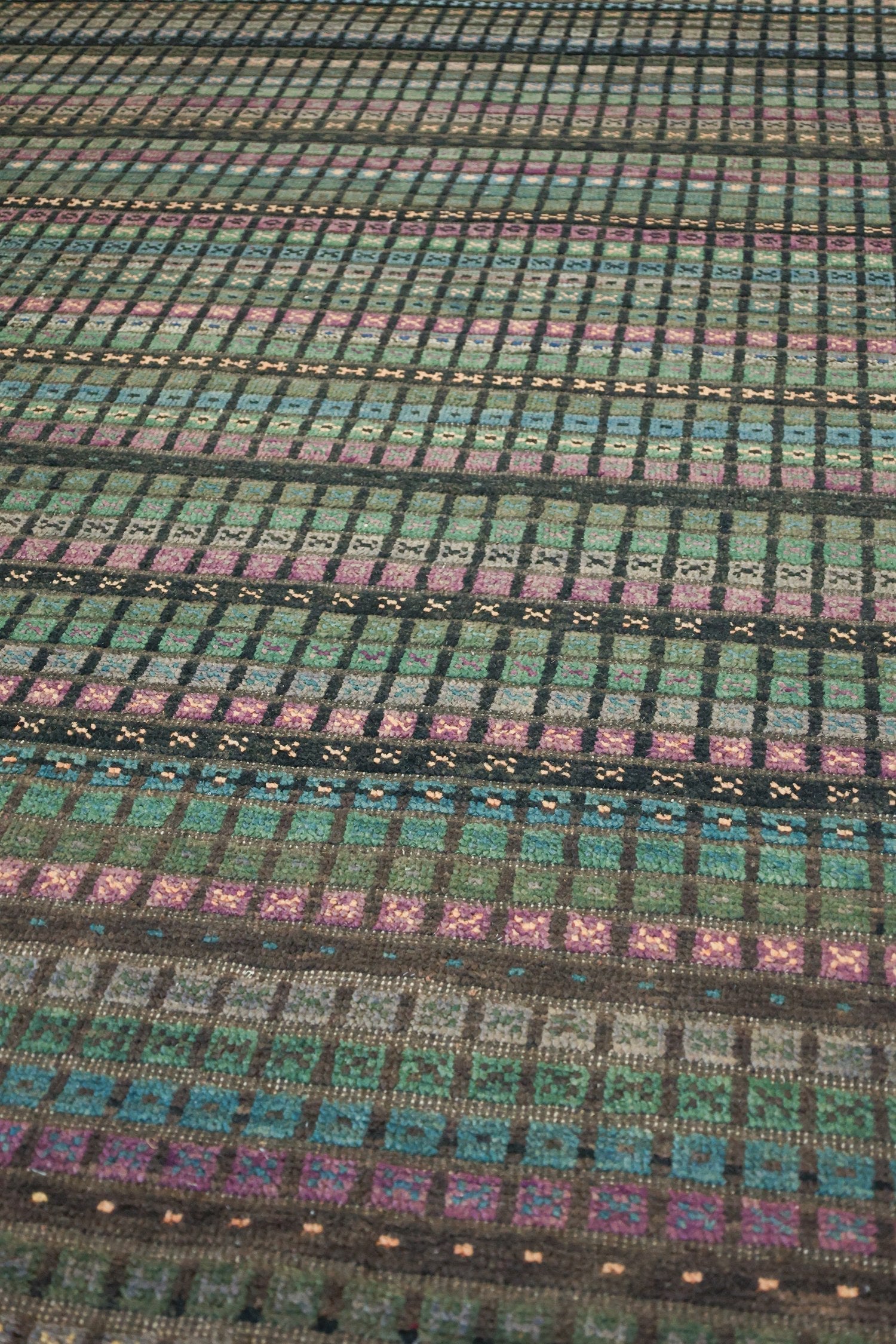 Moroccan Handwoven Tribal Rug, J70108