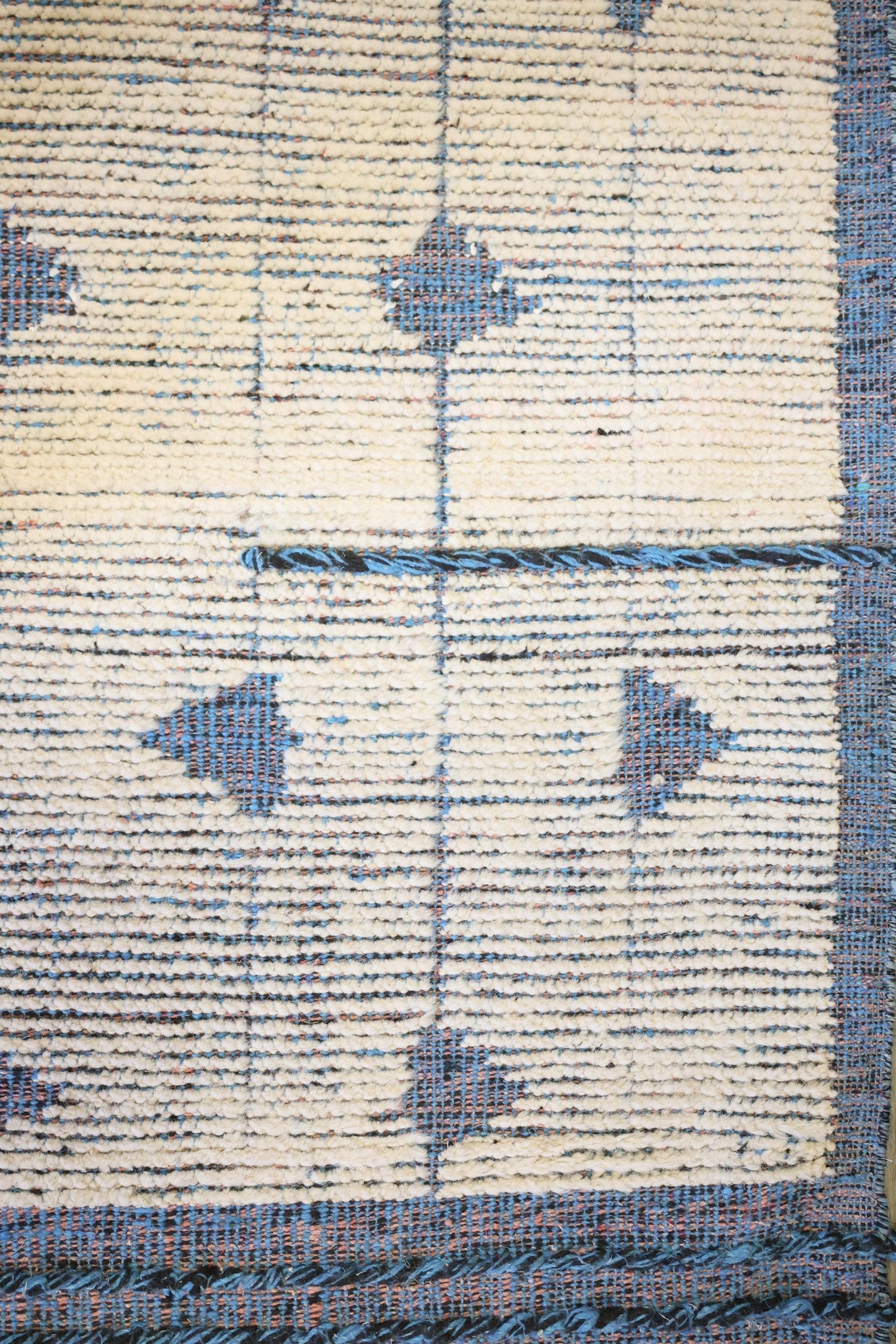 Moroccan Handwoven Tribal Rug, J70100