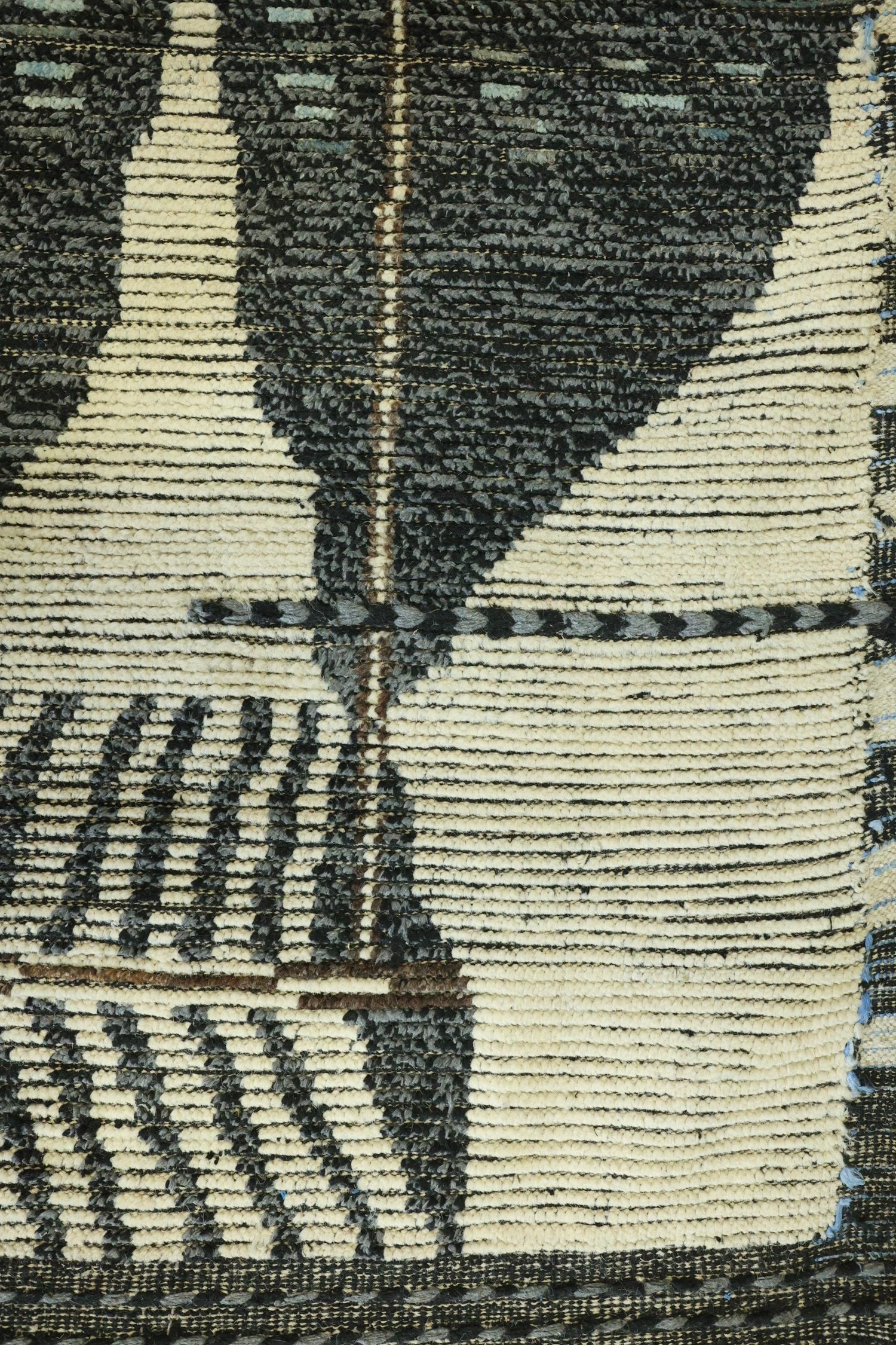 Moroccan Handwoven Tribal Rug, J70101