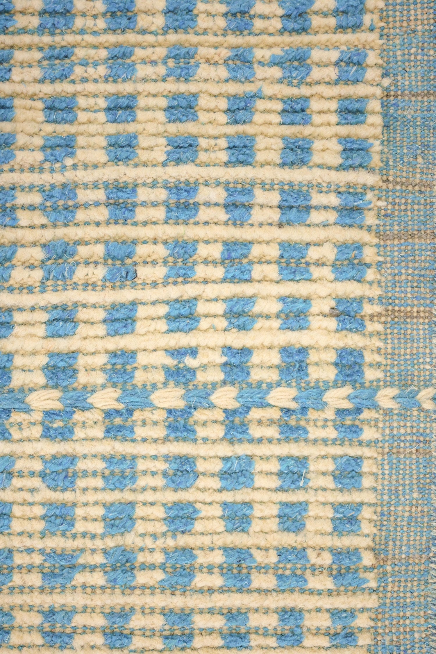Moroccan Handwoven Tribal Rug, J70102