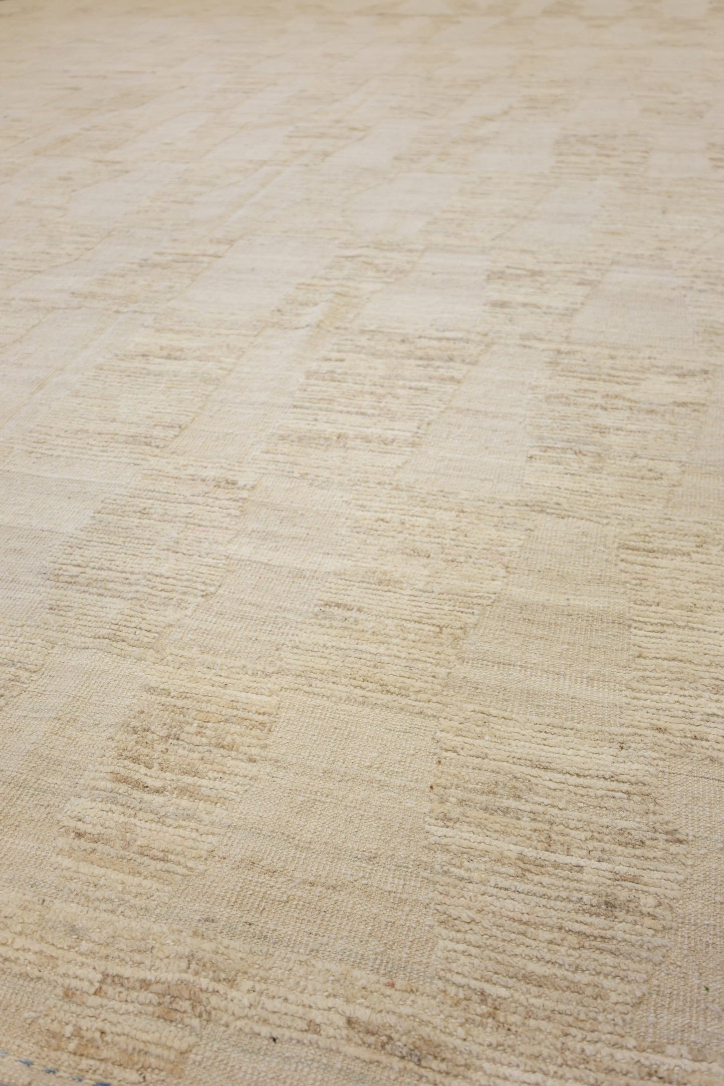 Moroccan Handwoven Tribal Rug, J75374